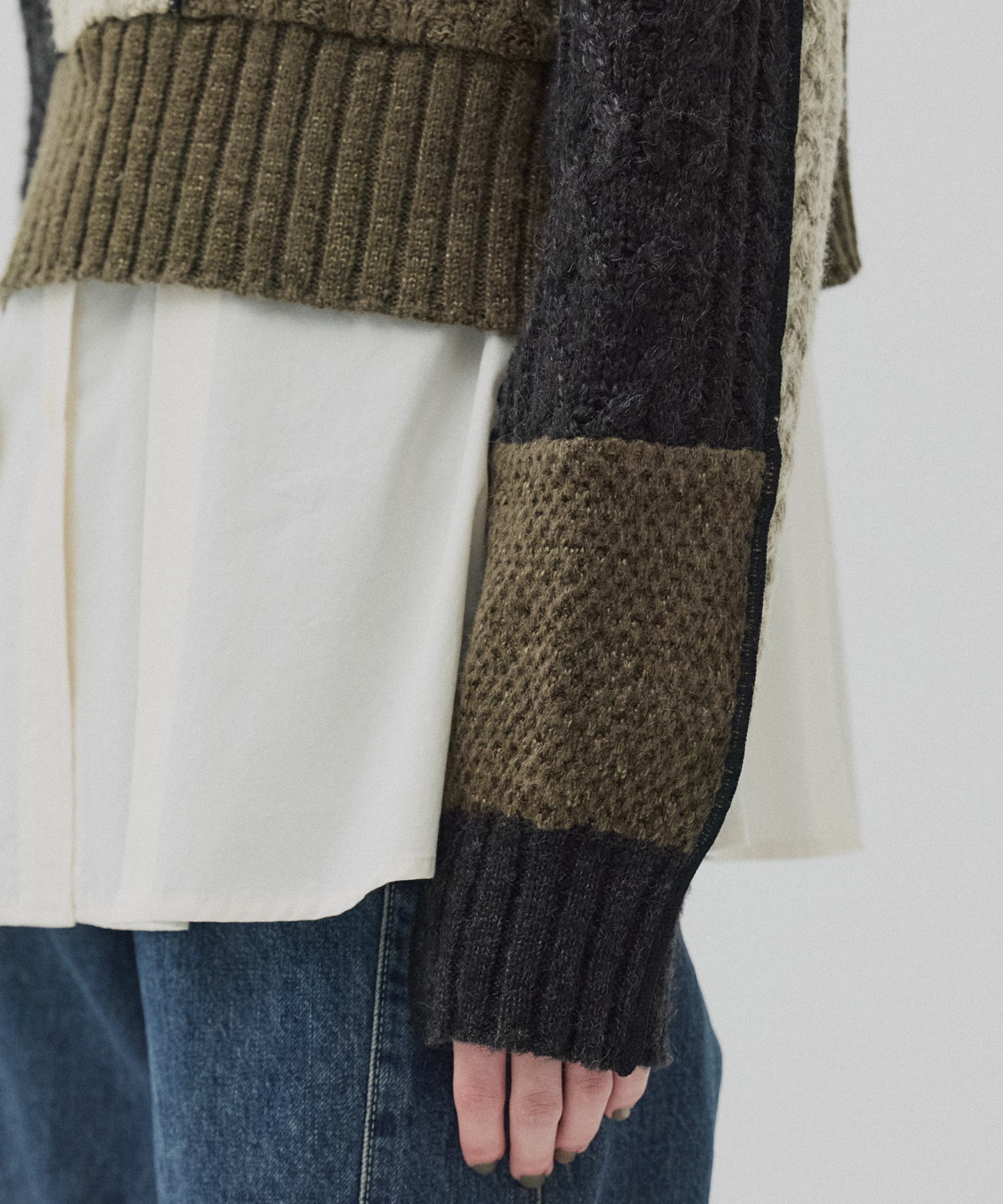 ケーブルパッチワークニット