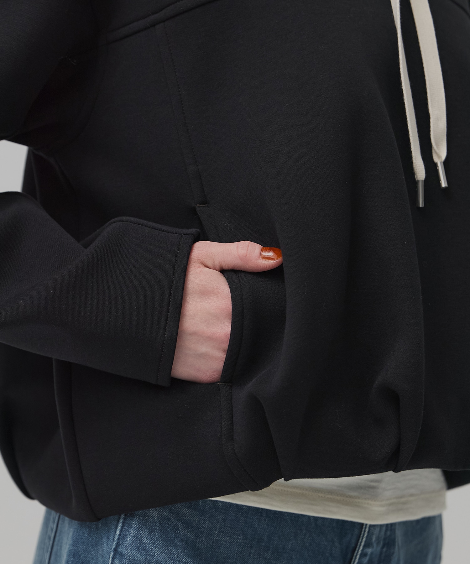 ダンボールバルーンフーディ