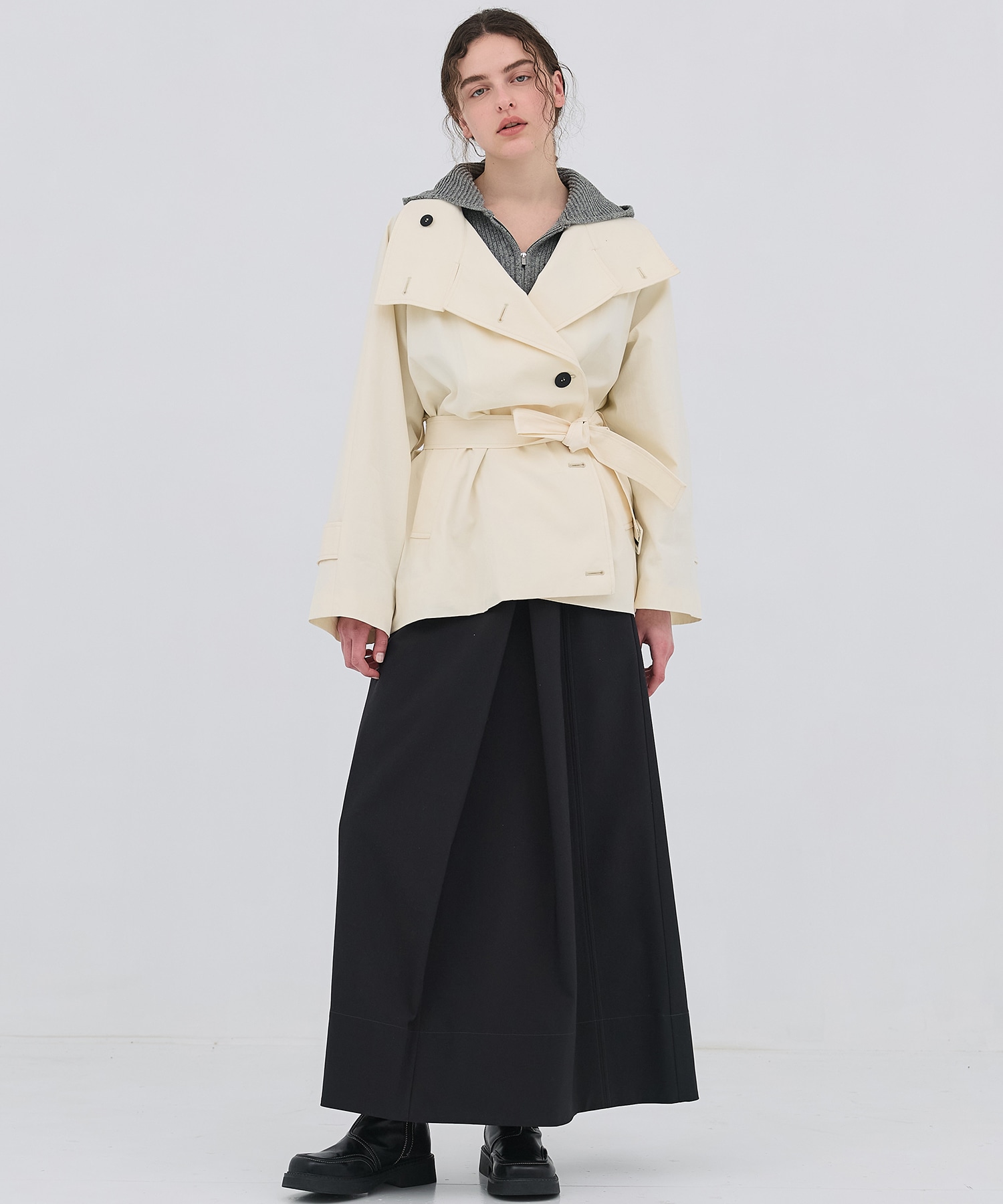 ファンネルネックショートトレンチコート