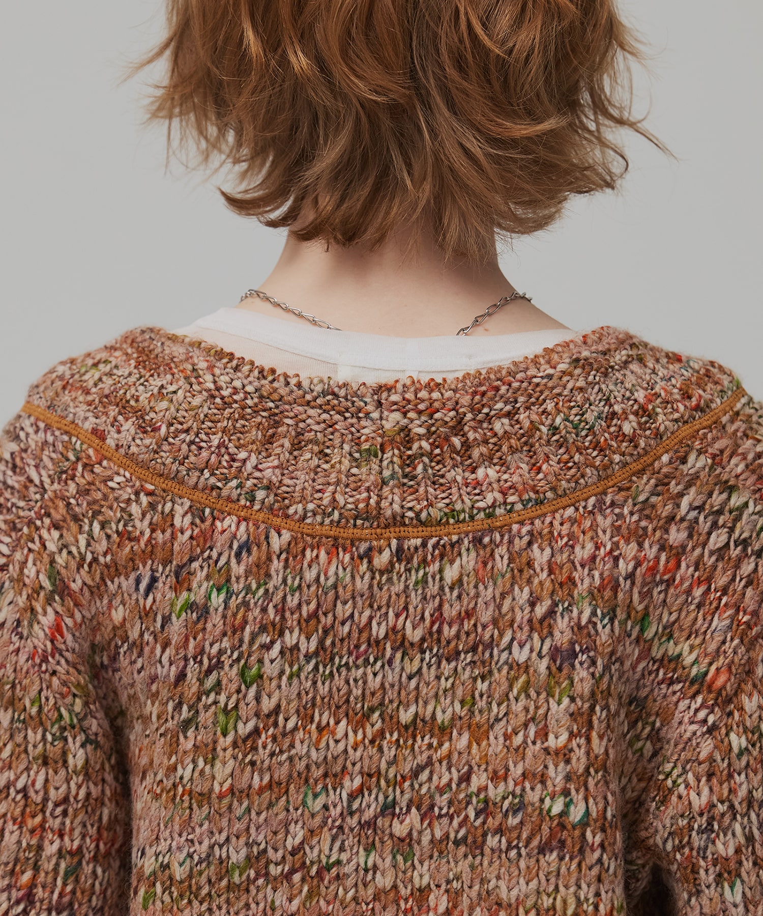 ミックスカラーVネックニット