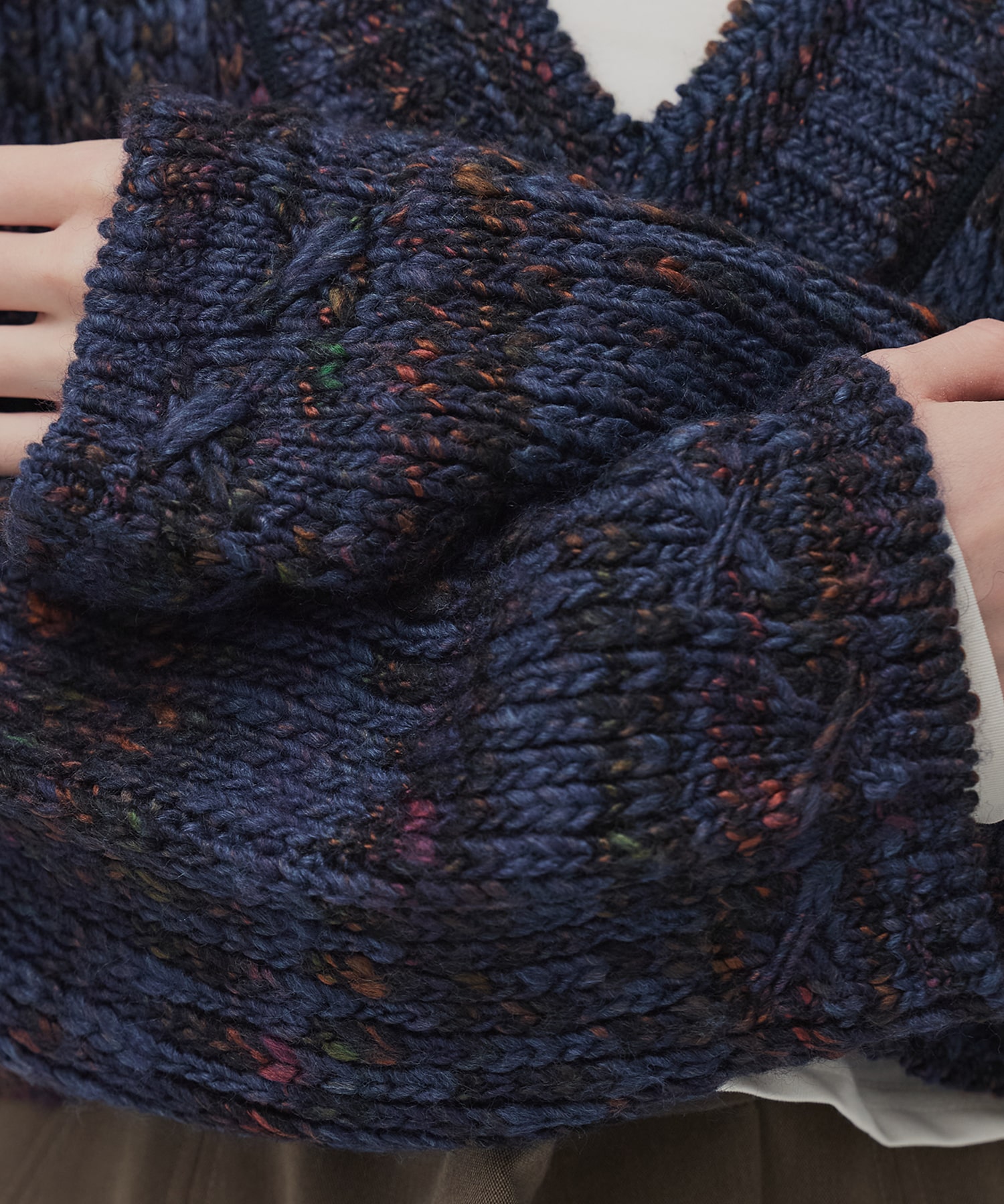 ミックスカラーVネックニット