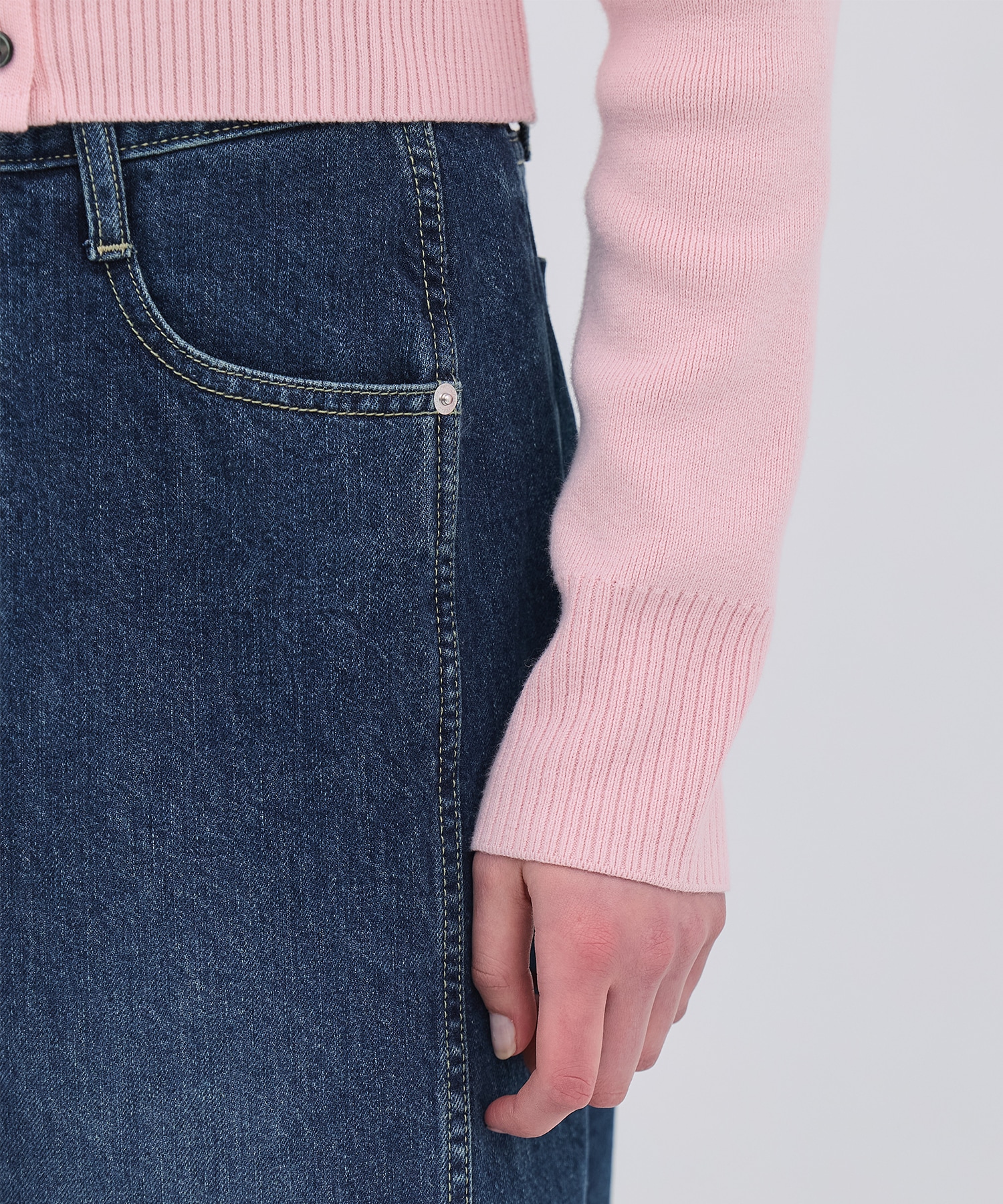 コットンシルククルーカーデ