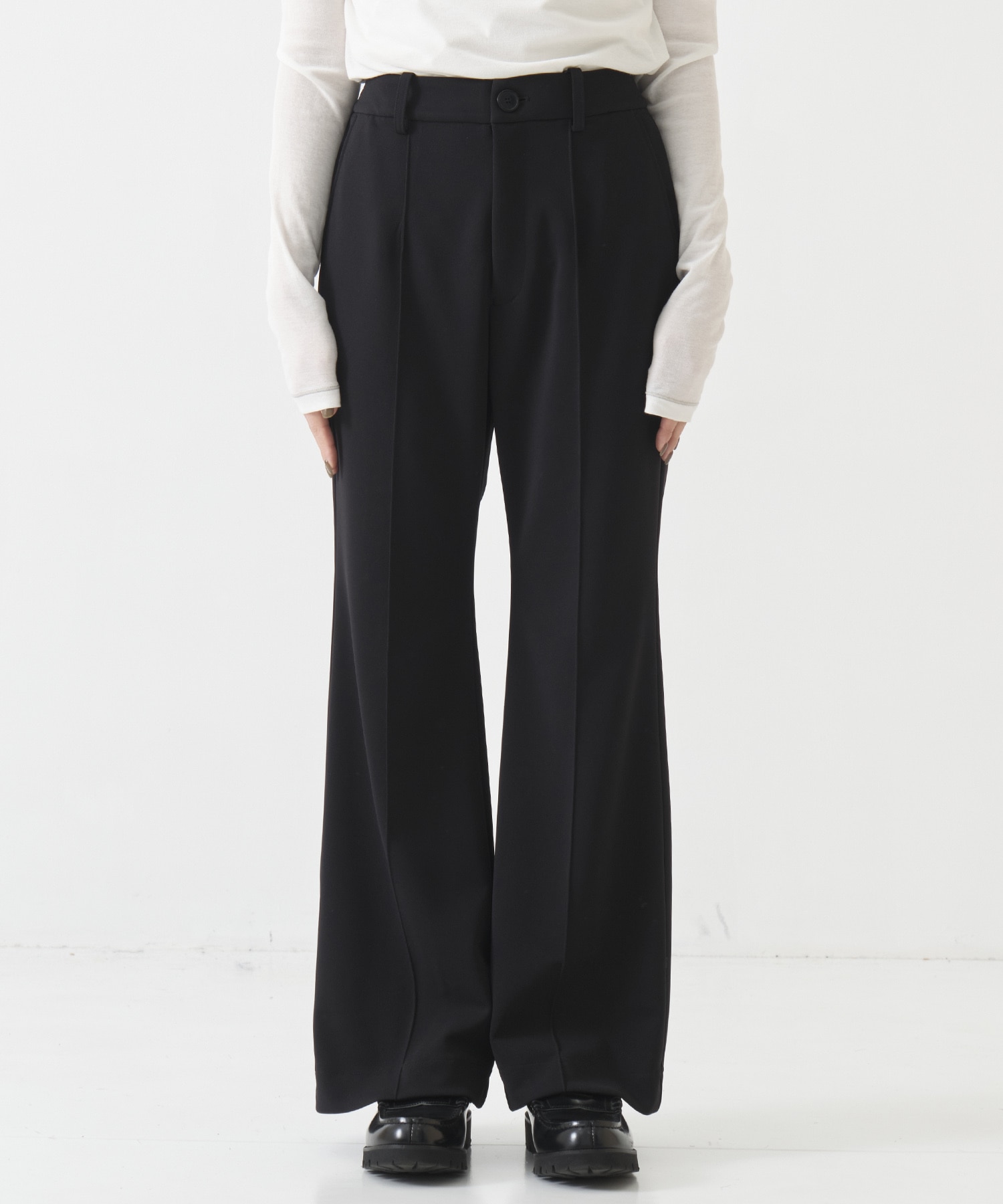 ストレッチハイライズフレアパンツ