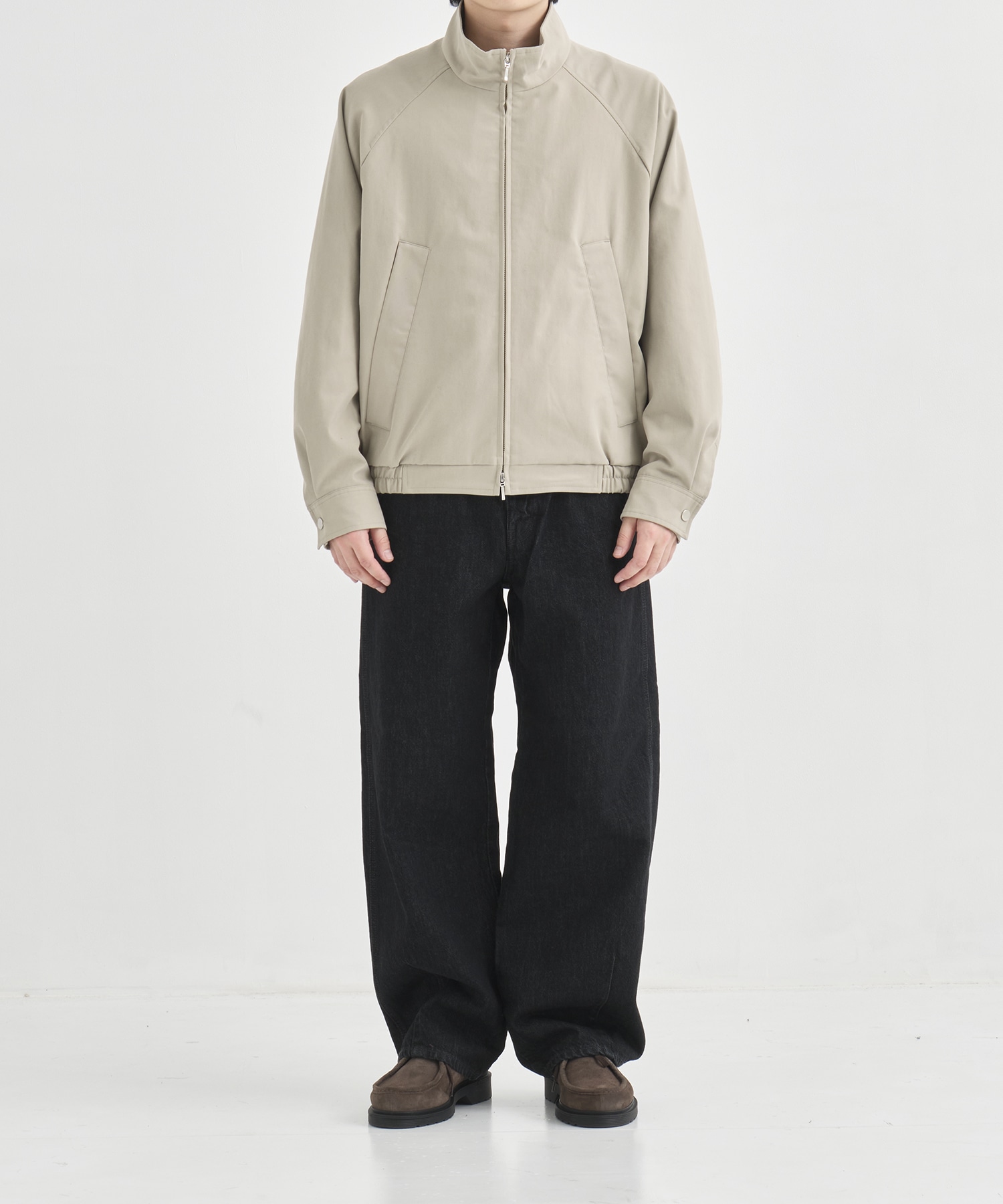 スタンドカラージップアップブルゾン