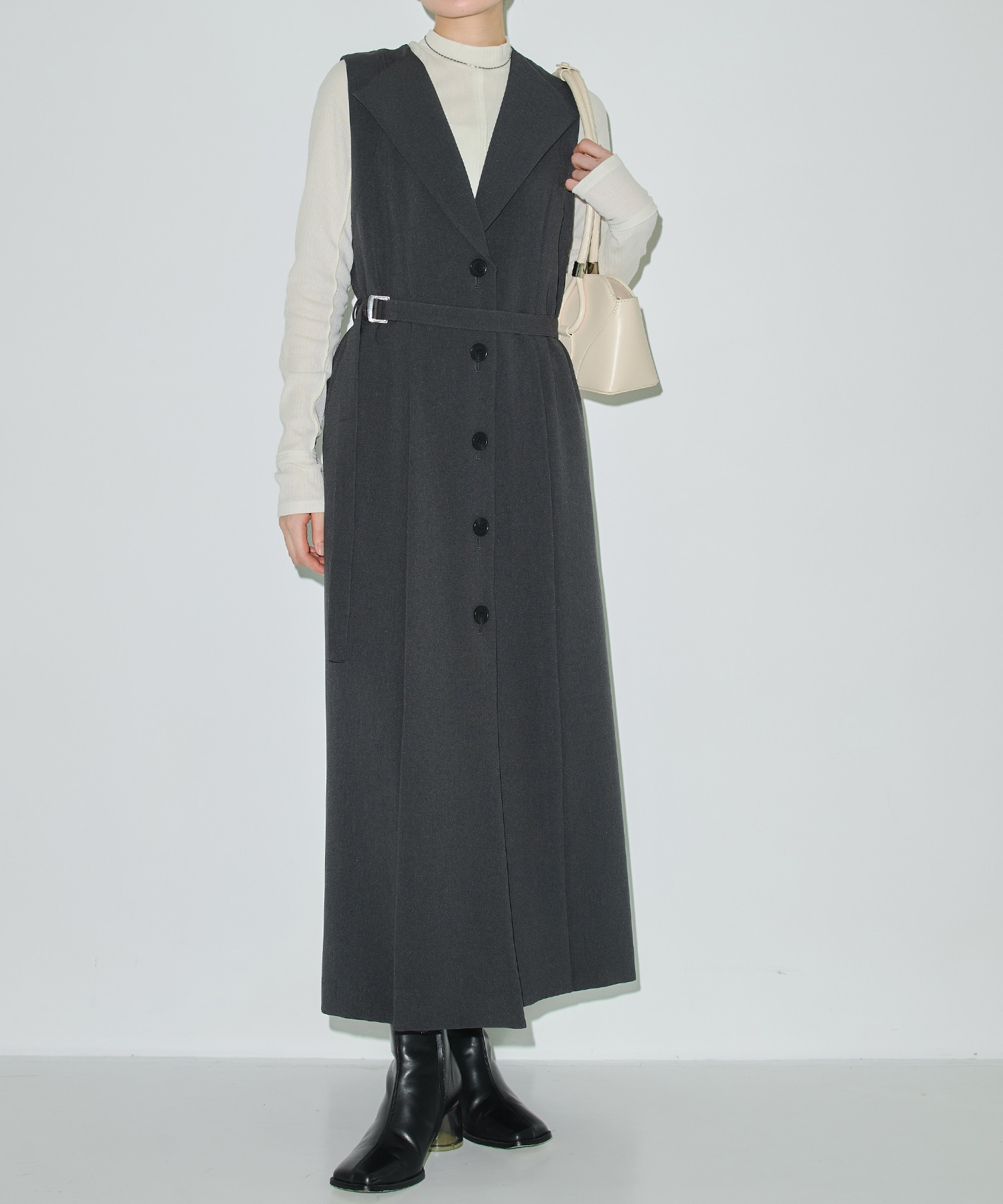 ハイネックラインリブTOP