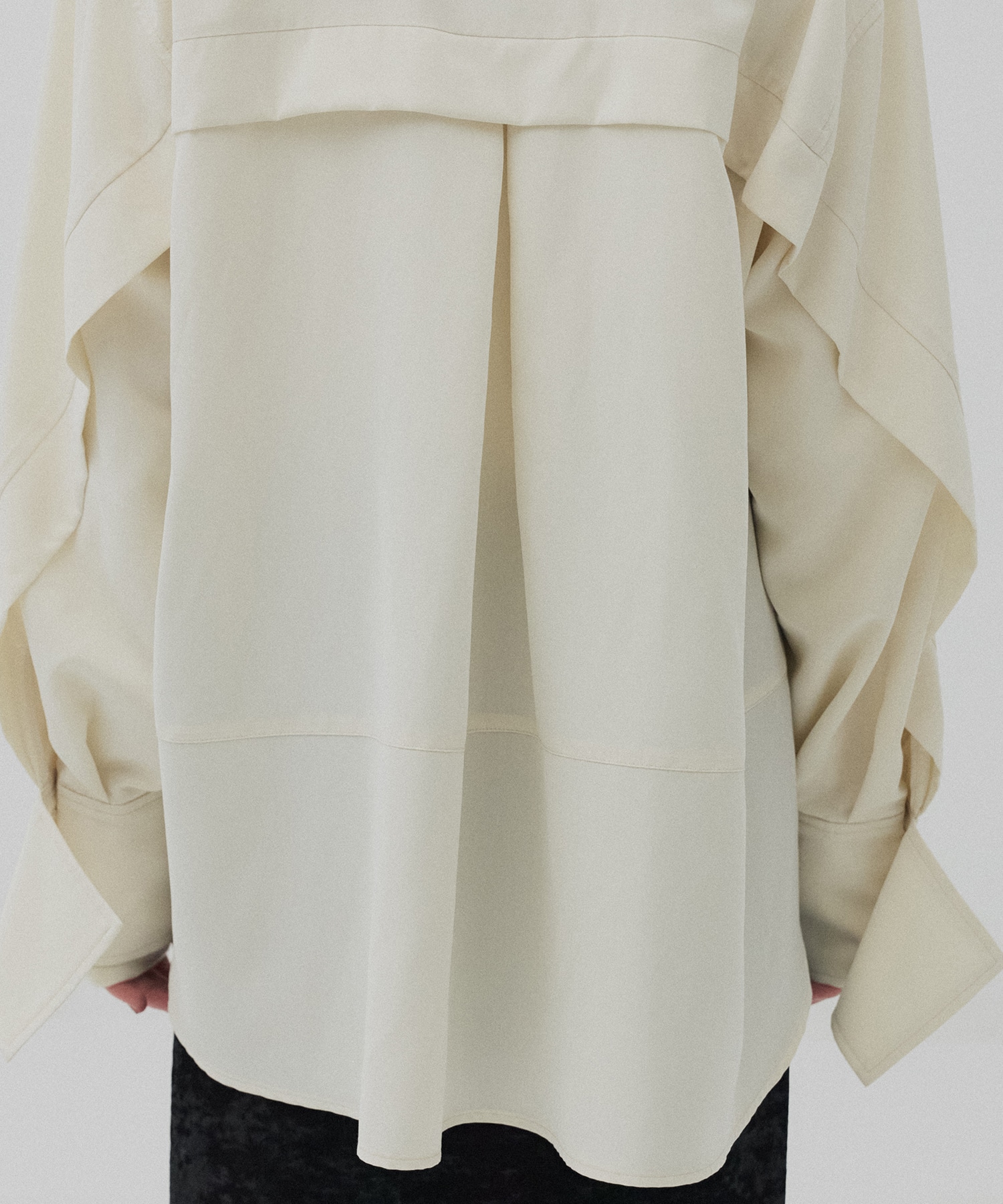 ジップアップオーバーシャツ