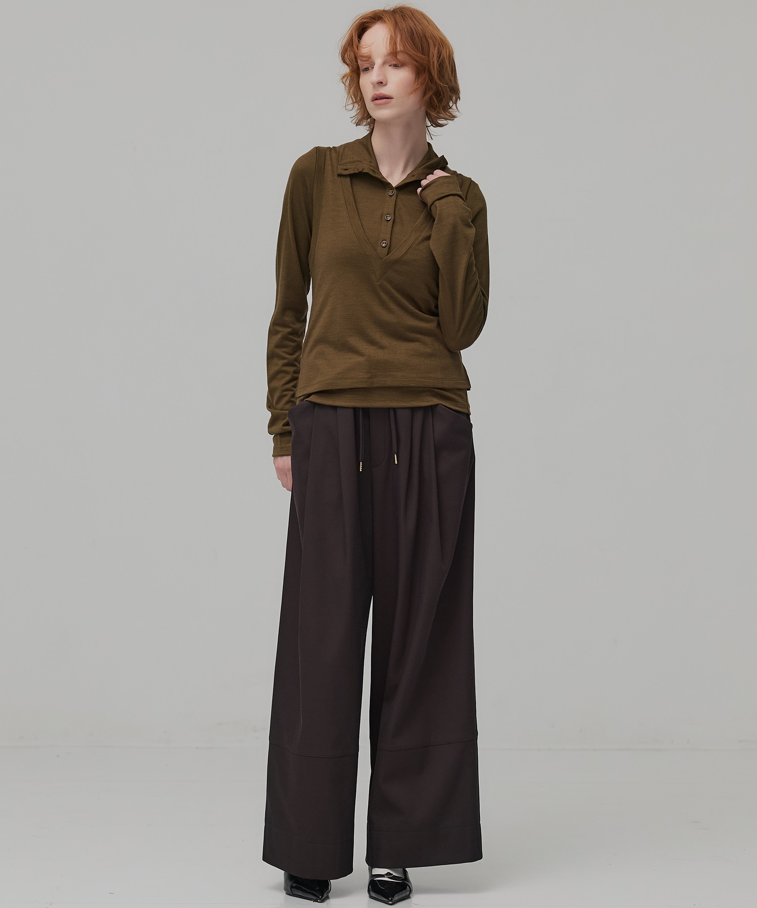 サテンタックイージーパンツ