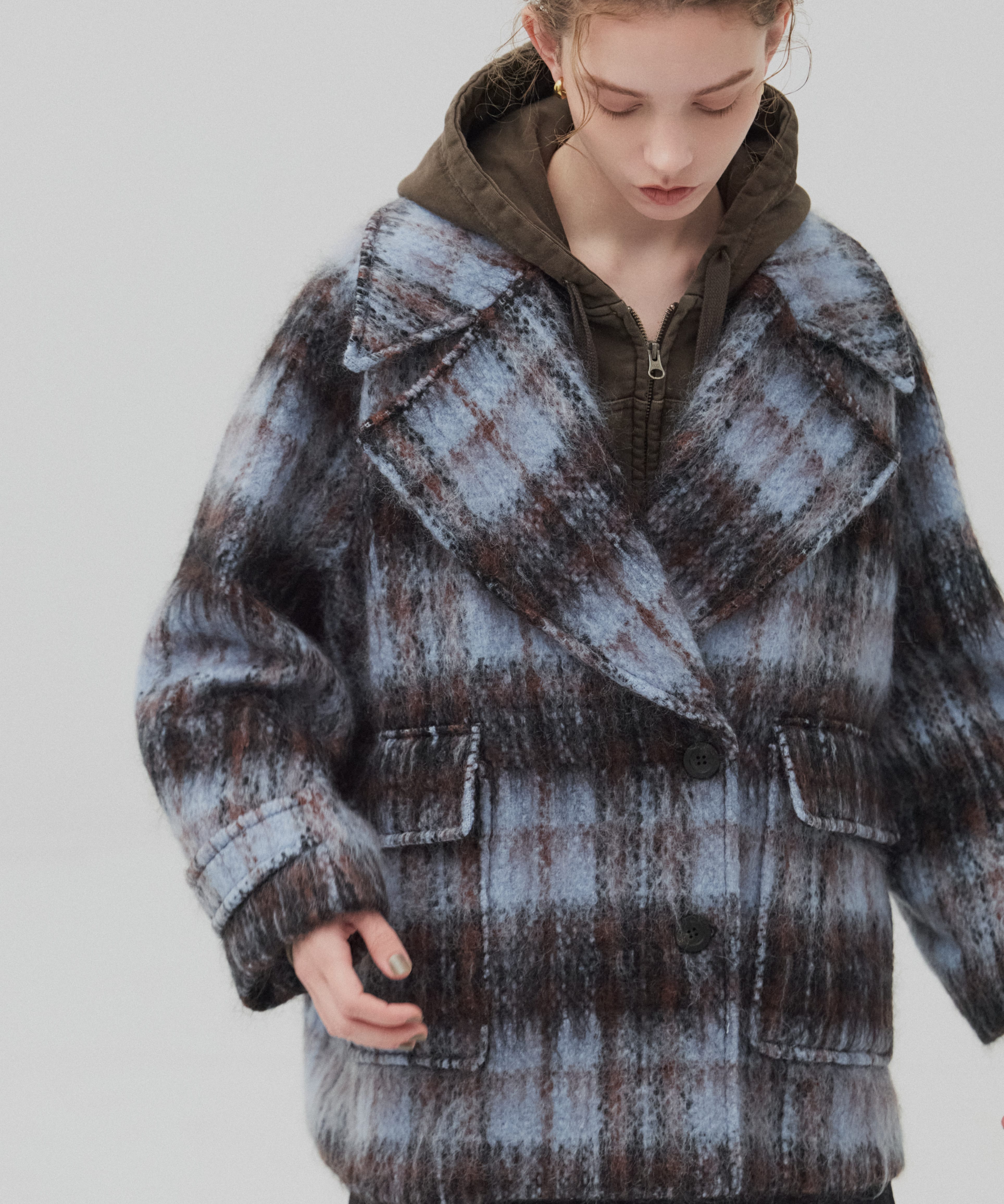 ワイドラペルチェックコート