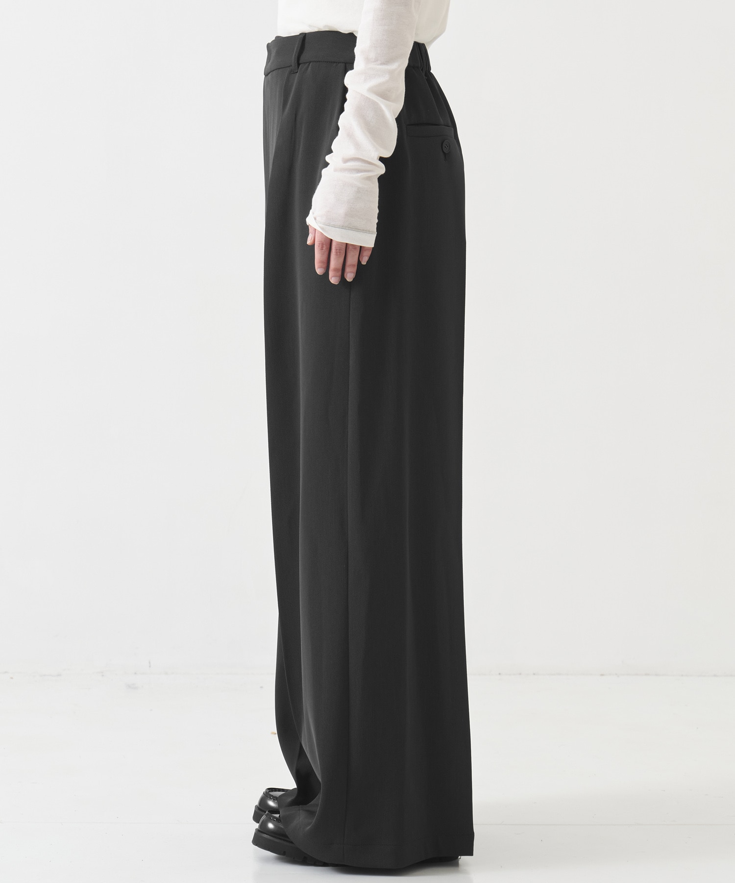 シルキーツイルアシメタックパンツ