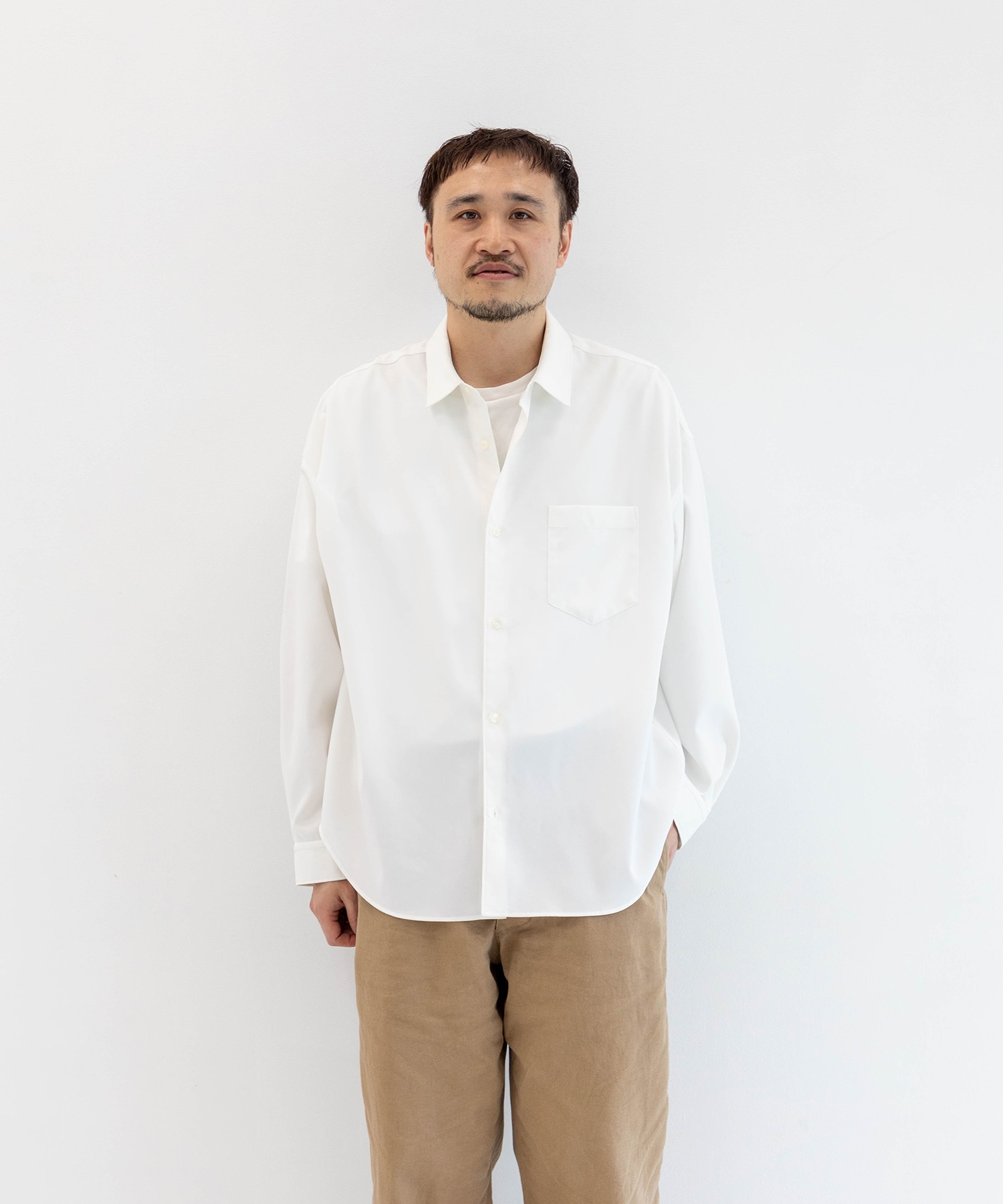 コンフォートリラックスレギュラーシャツ