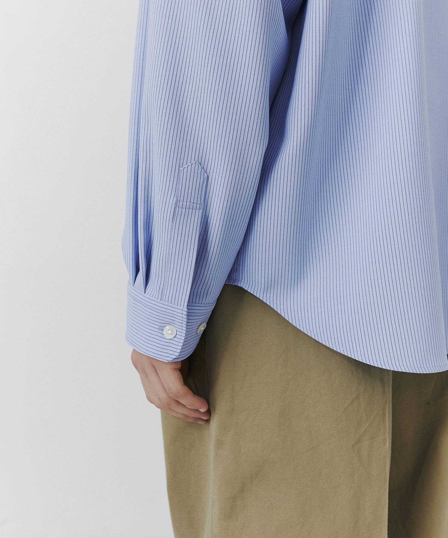 コンフォートリラックスレギュラーシャツ