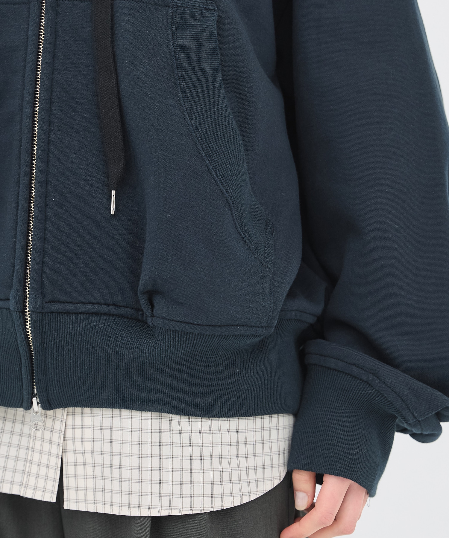 極 オーバーサイズバルーンフーディ