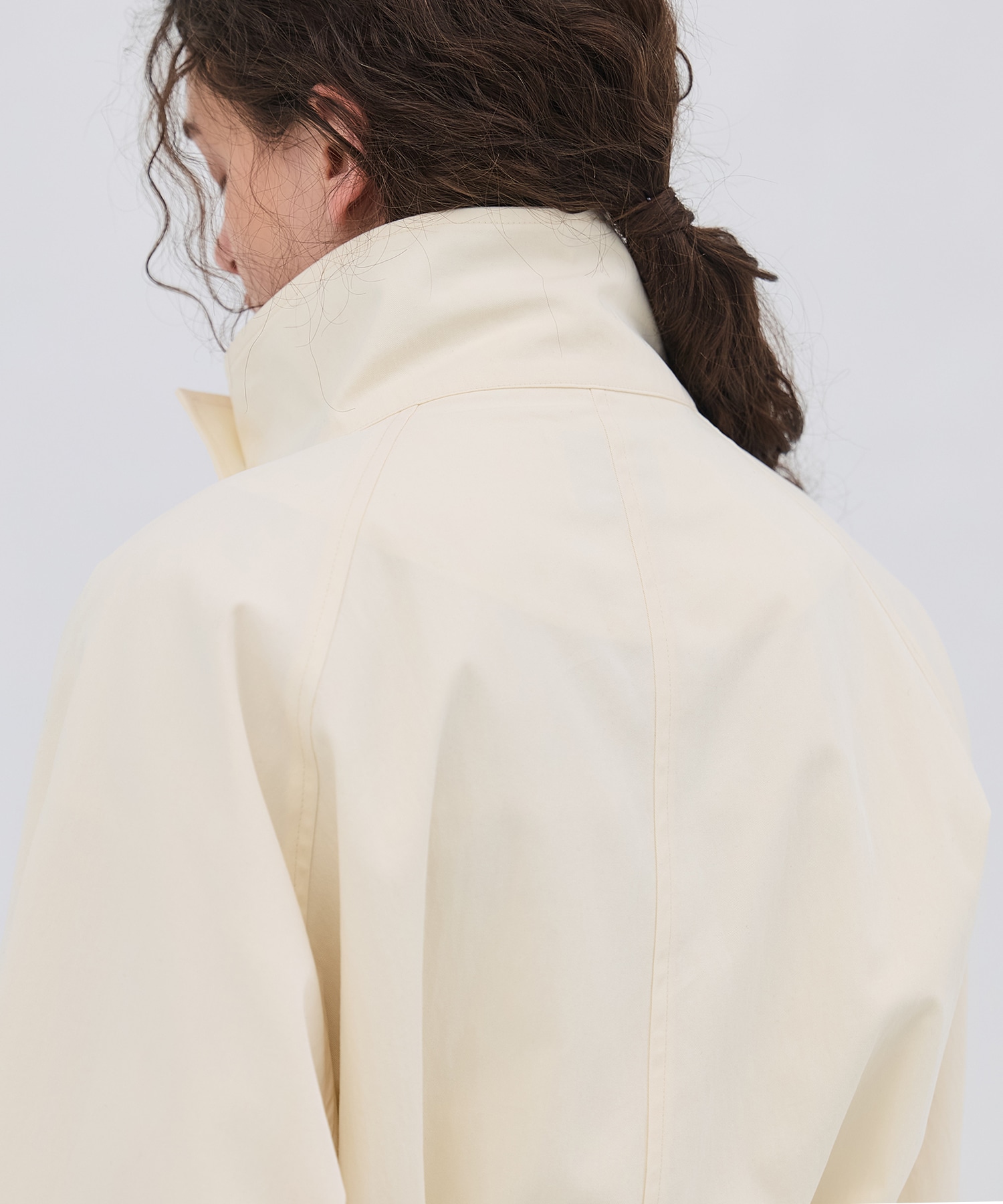 ファンネルネックショートトレンチコート