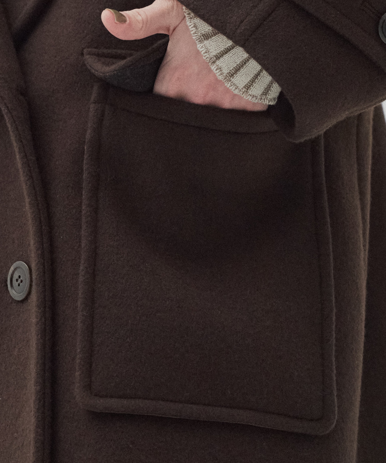 ワイドラペルコート