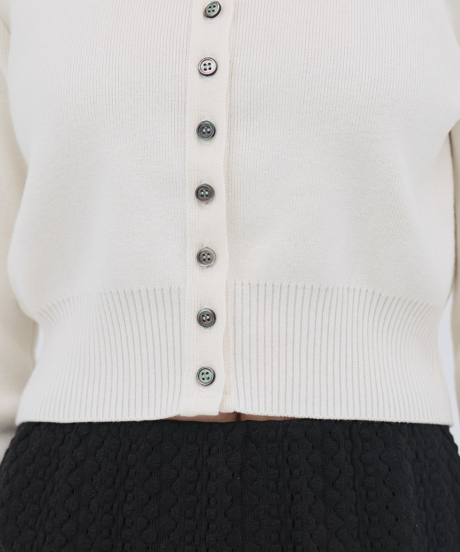 コットンシルククルーカーデ