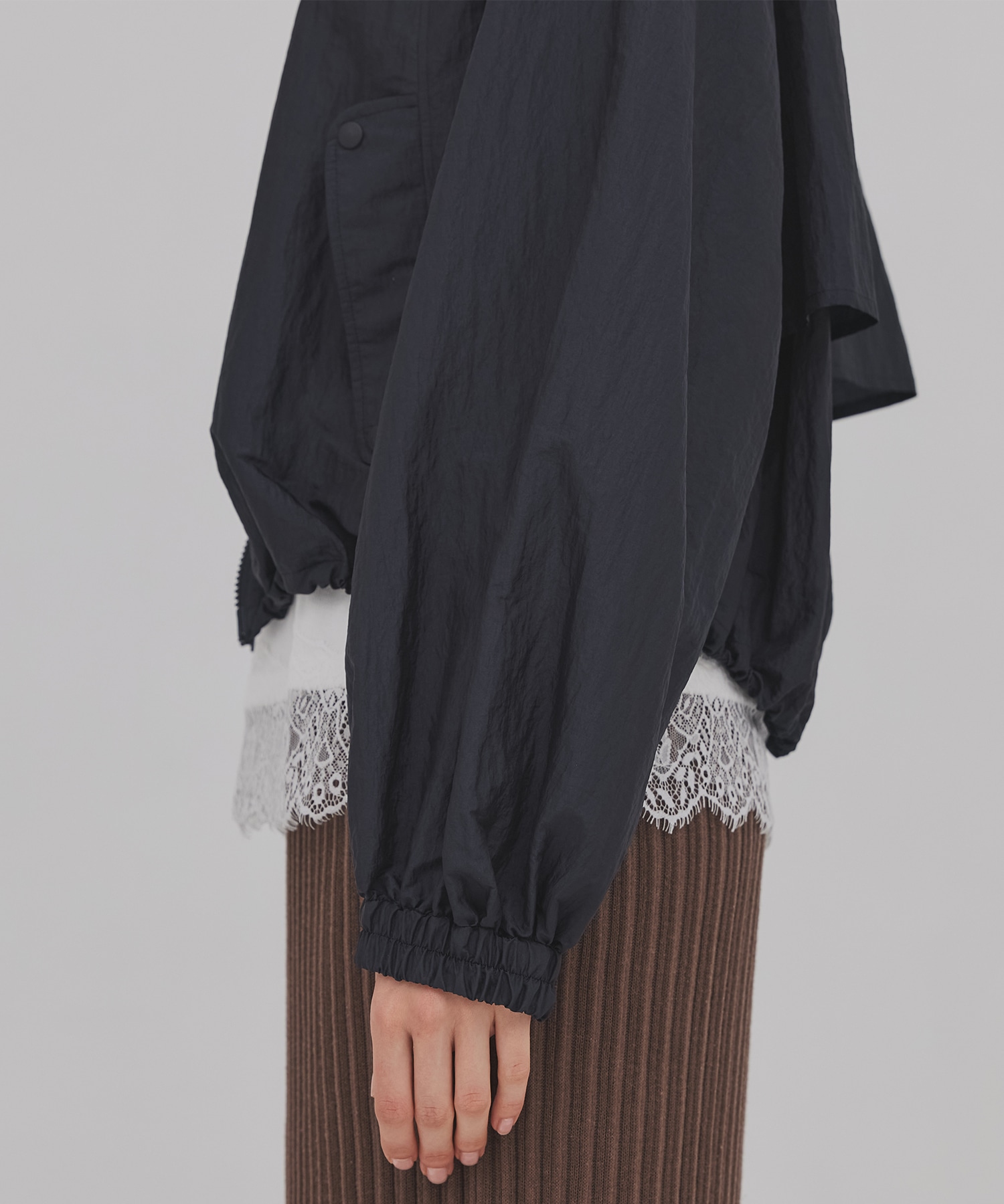 エアロンスタンドシェルジャケット