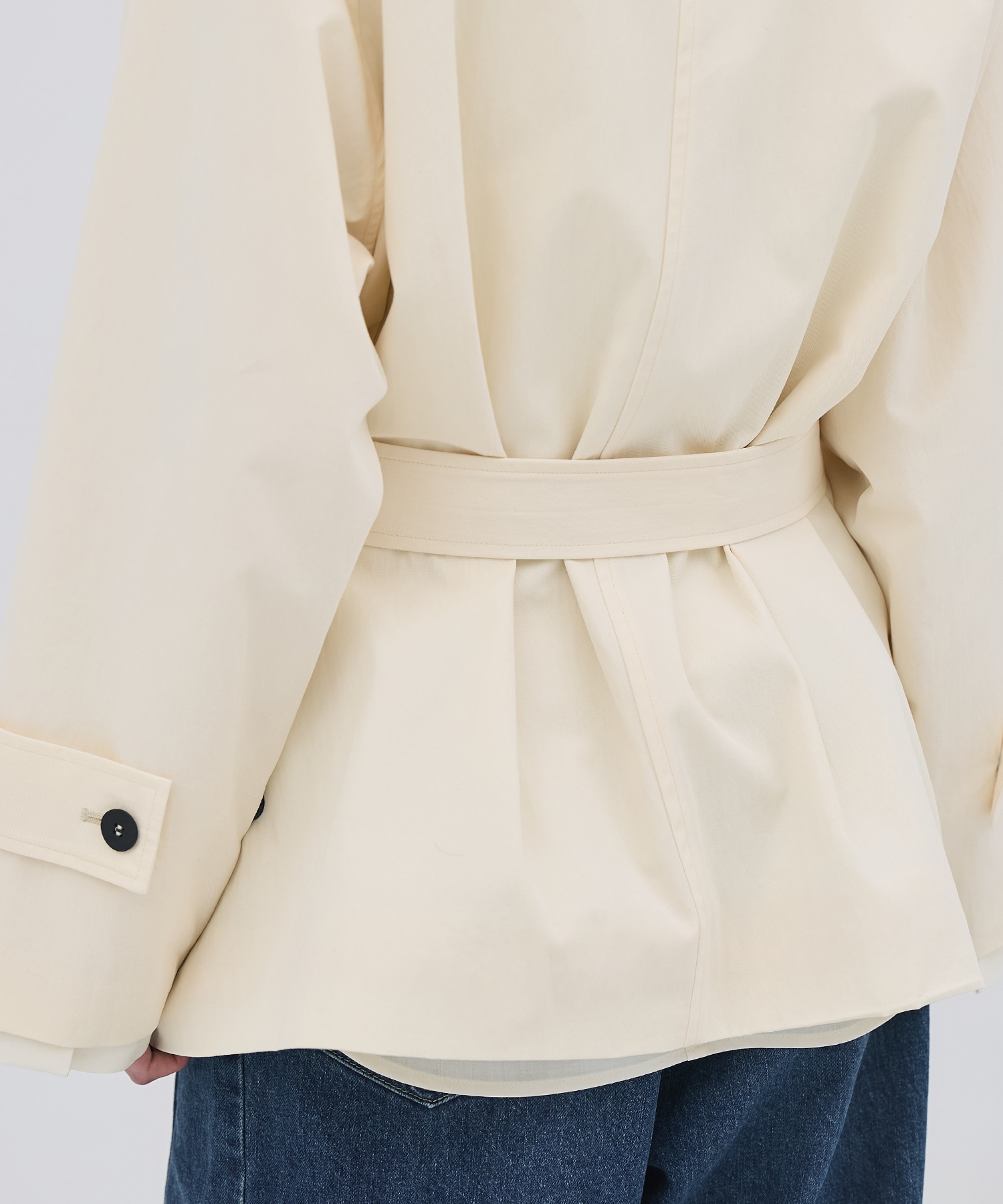 ファンネルネックショートトレンチコート