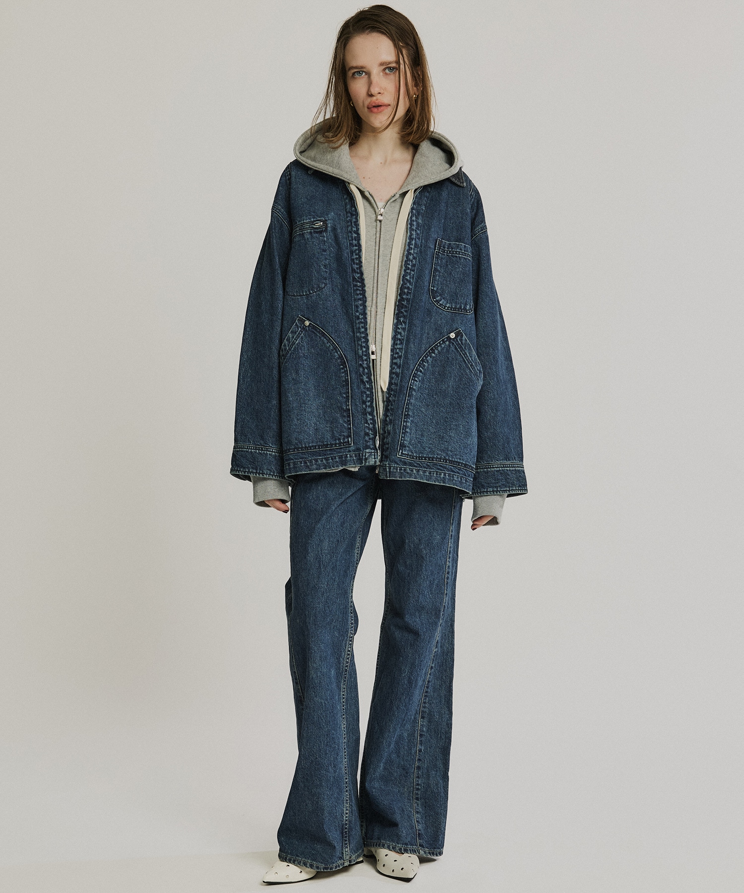 極 オーバーサイズバルーンフーディ