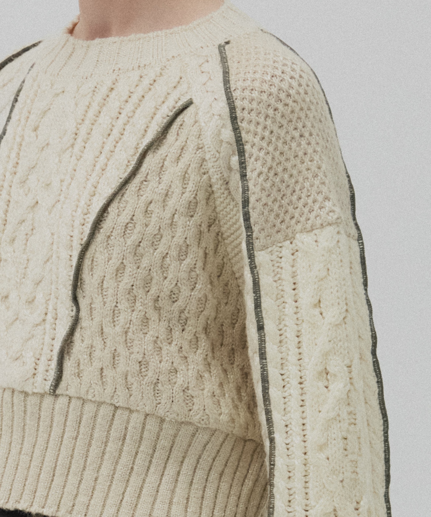 ケーブルパッチワークニット