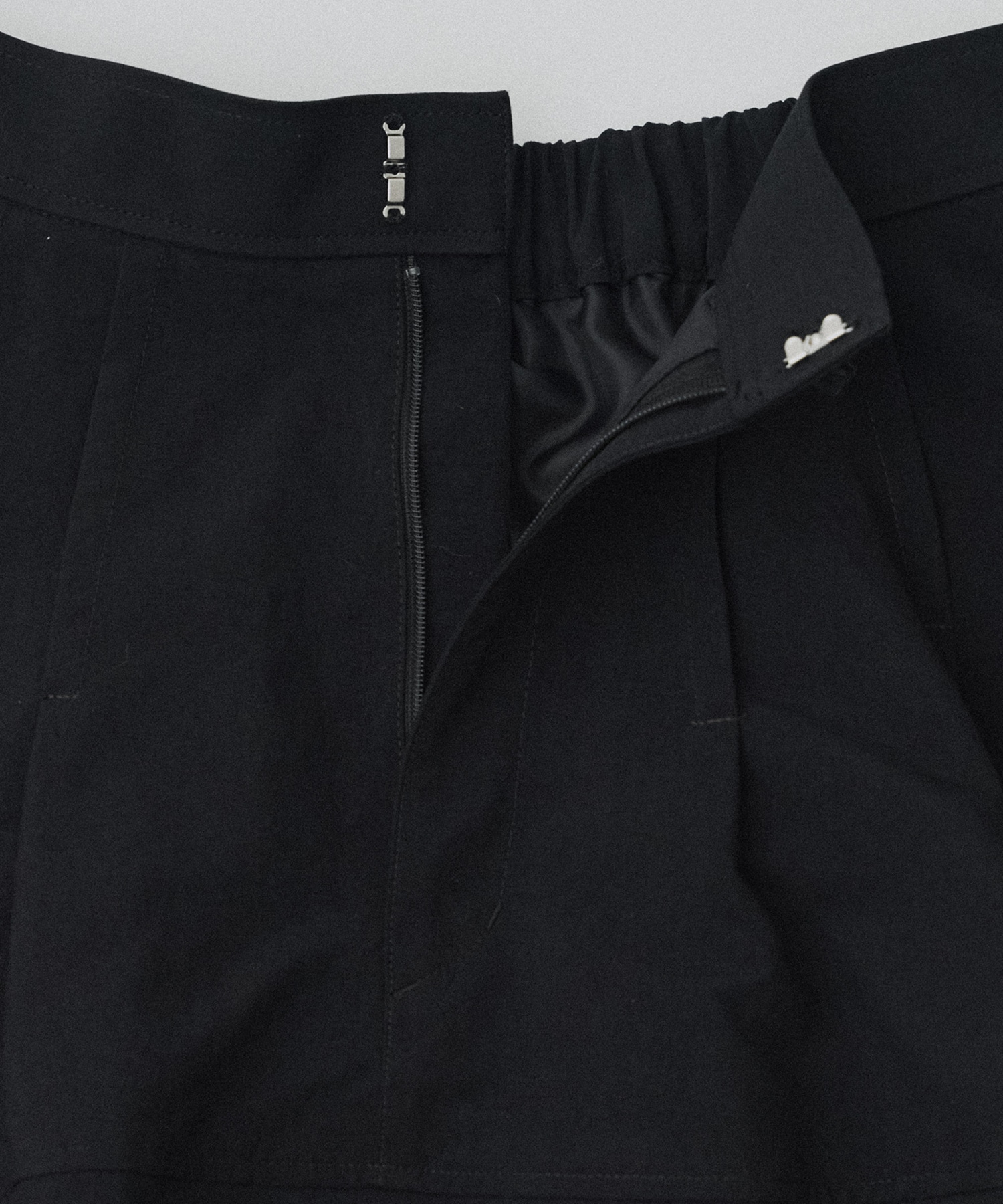 スカルプトカーブスカート