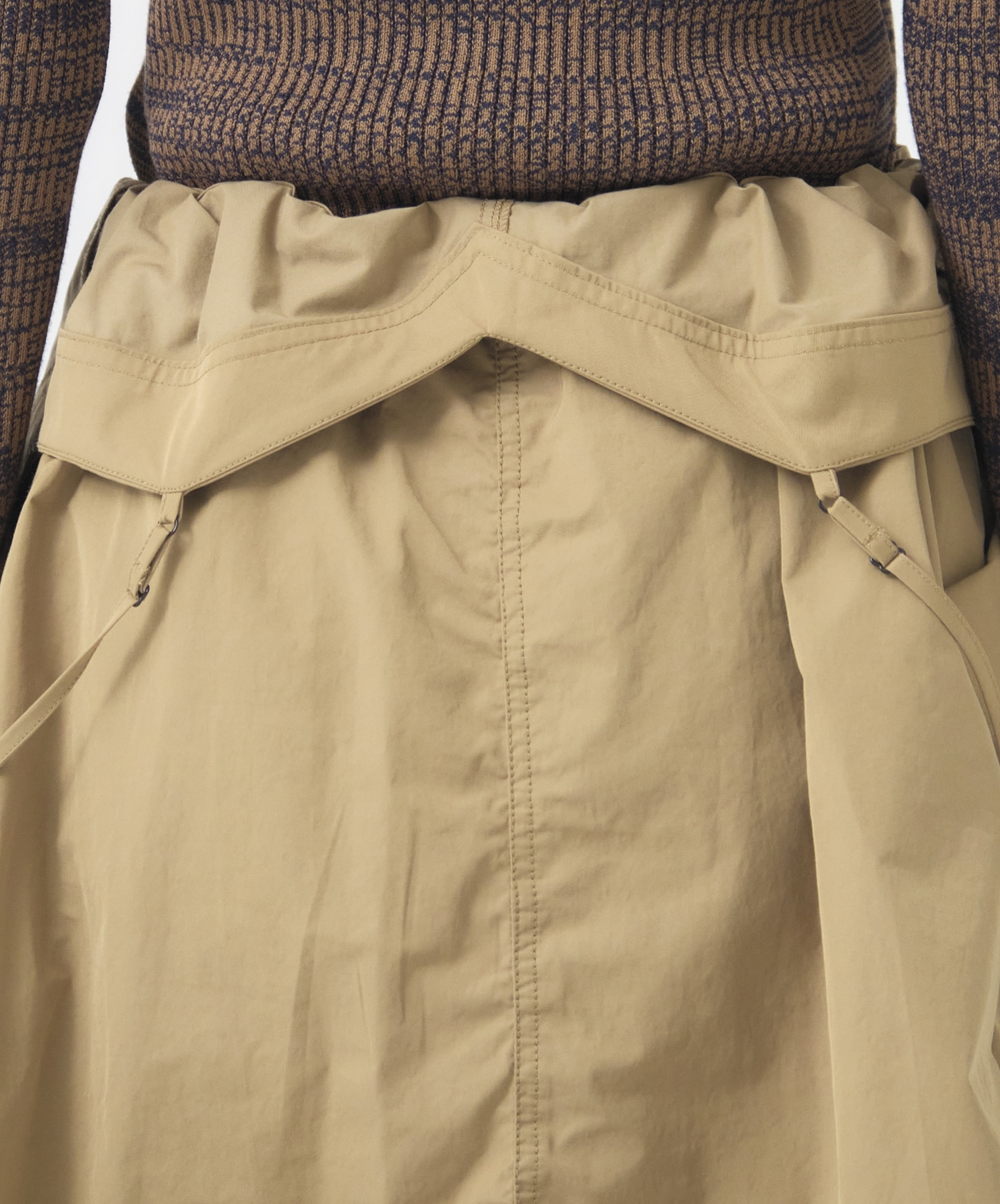 コクーンカーゴジャンパースカート