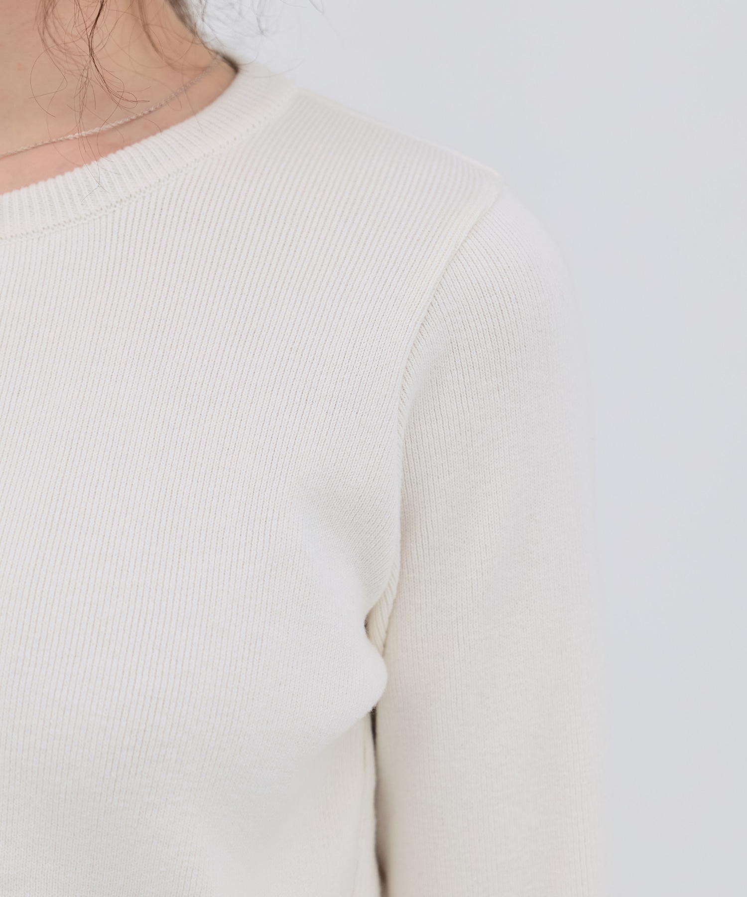 コットンシルククルーカーデ