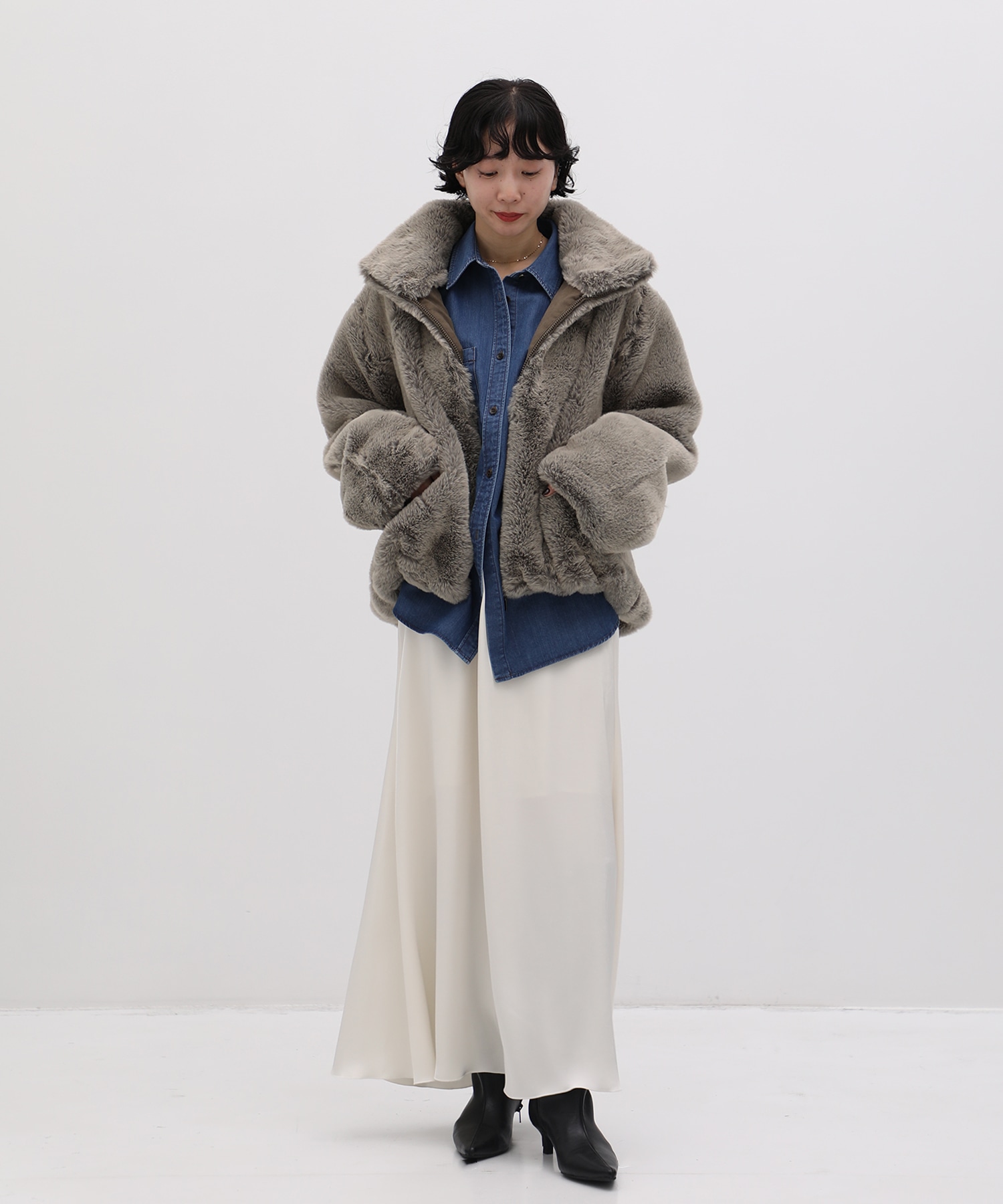 ファンネルネックファーブルゾン