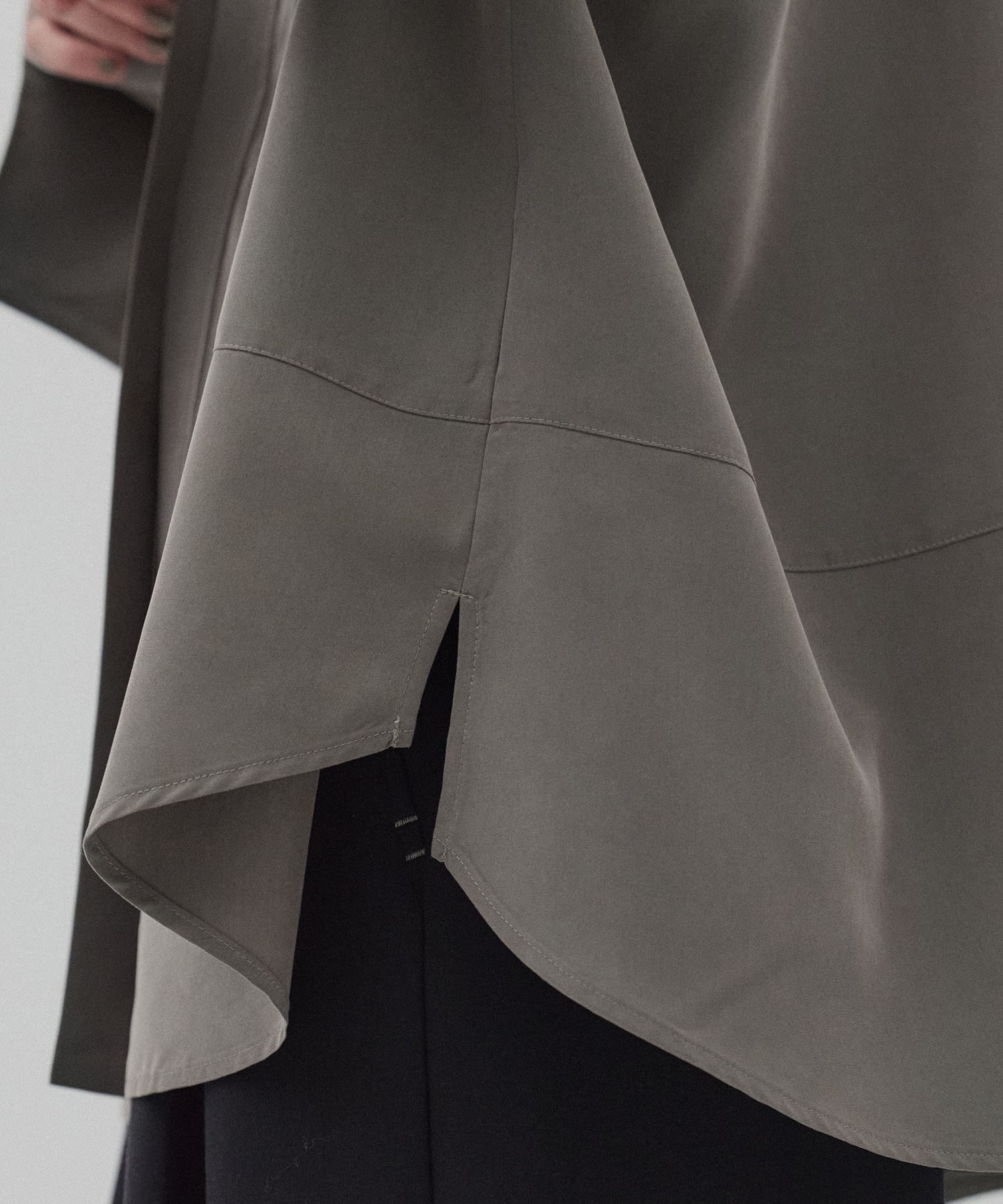 ジップアップオーバーシャツ