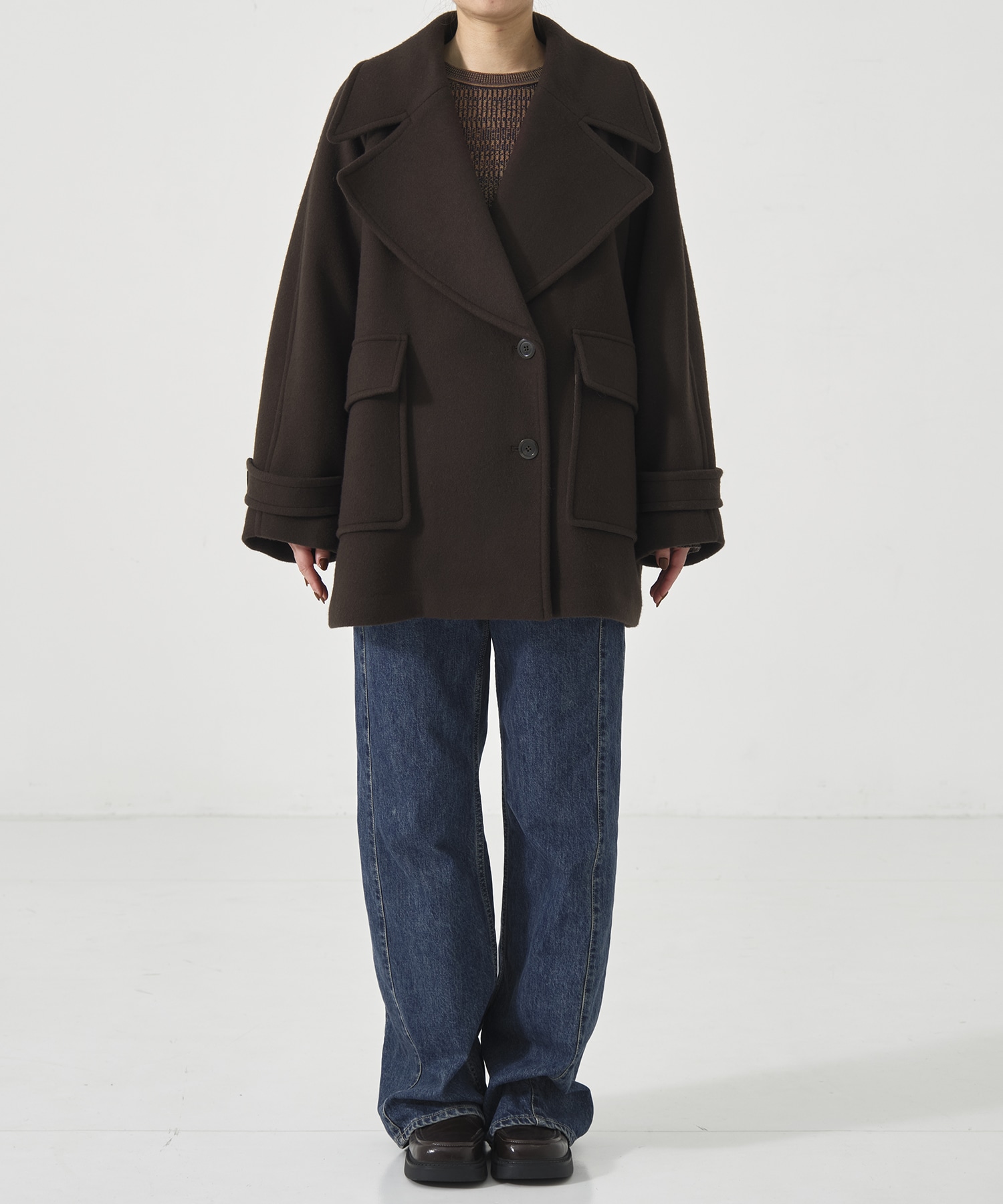 ワイドラペルコート