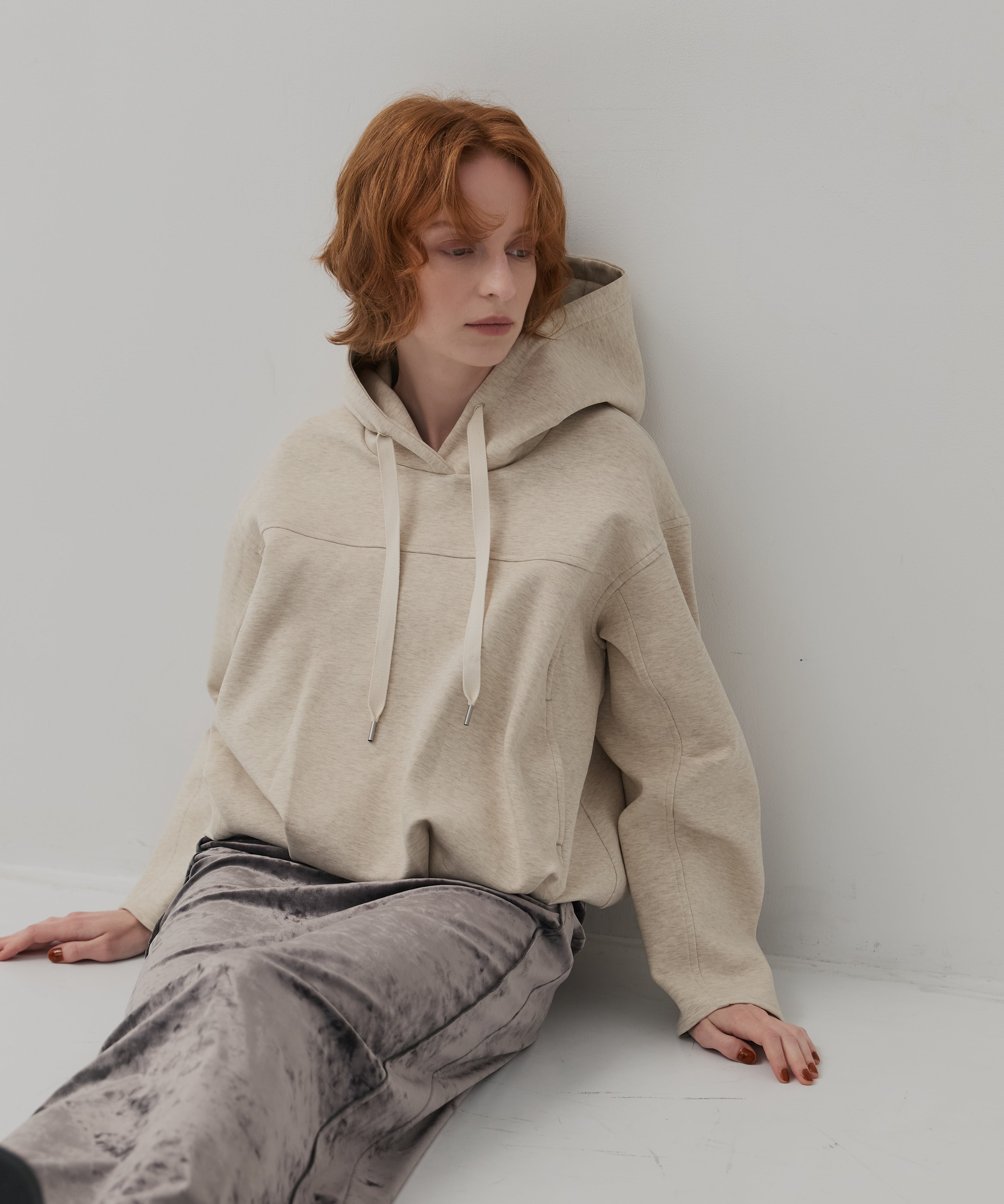 ダンボールバルーンフーディ