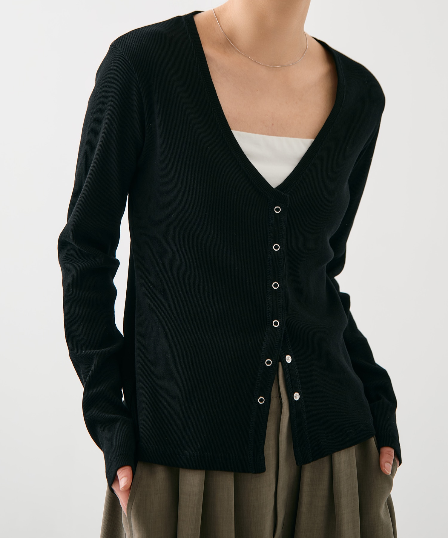 リングドットVネックトップス