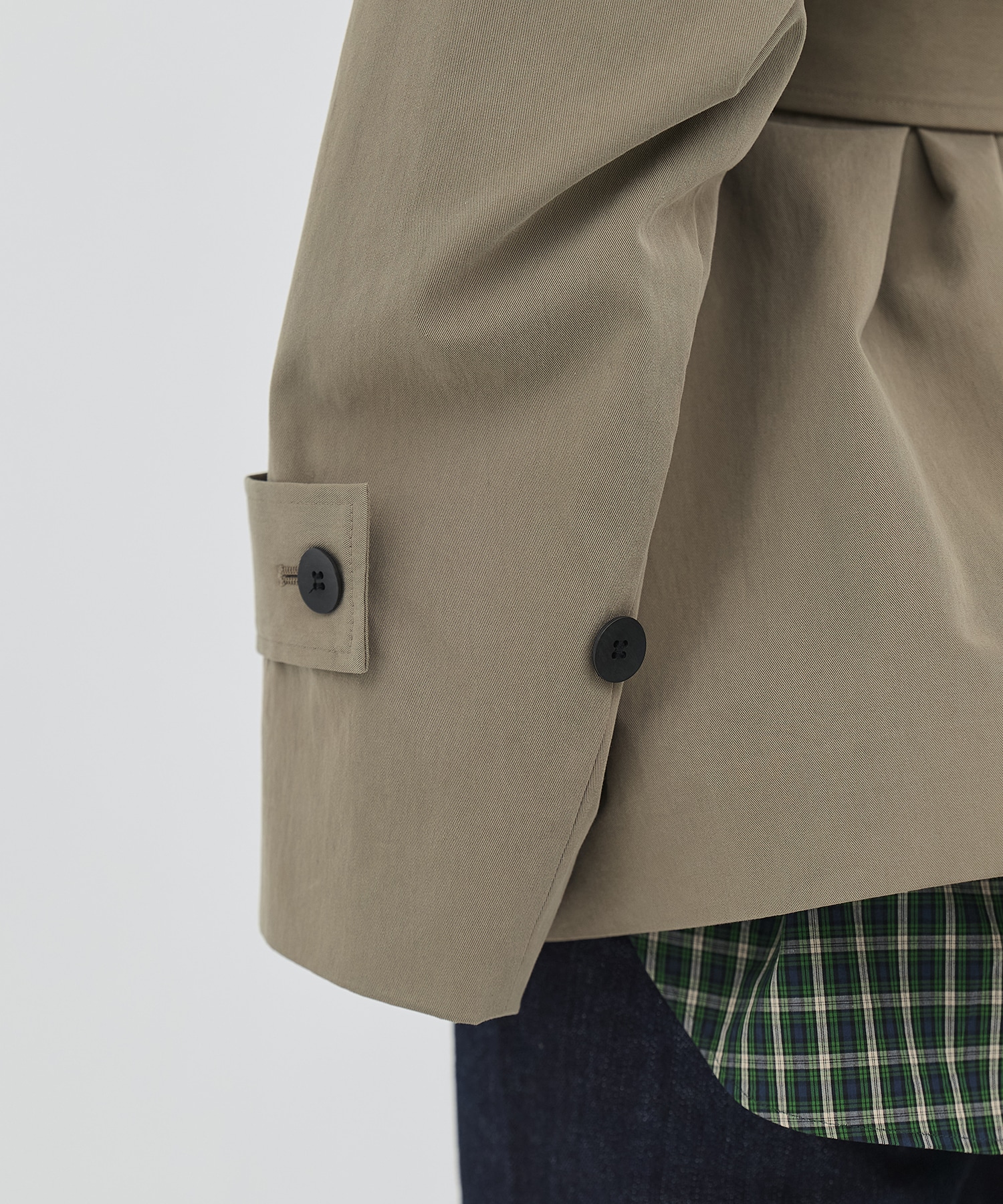 ファンネルネックショートトレンチコート