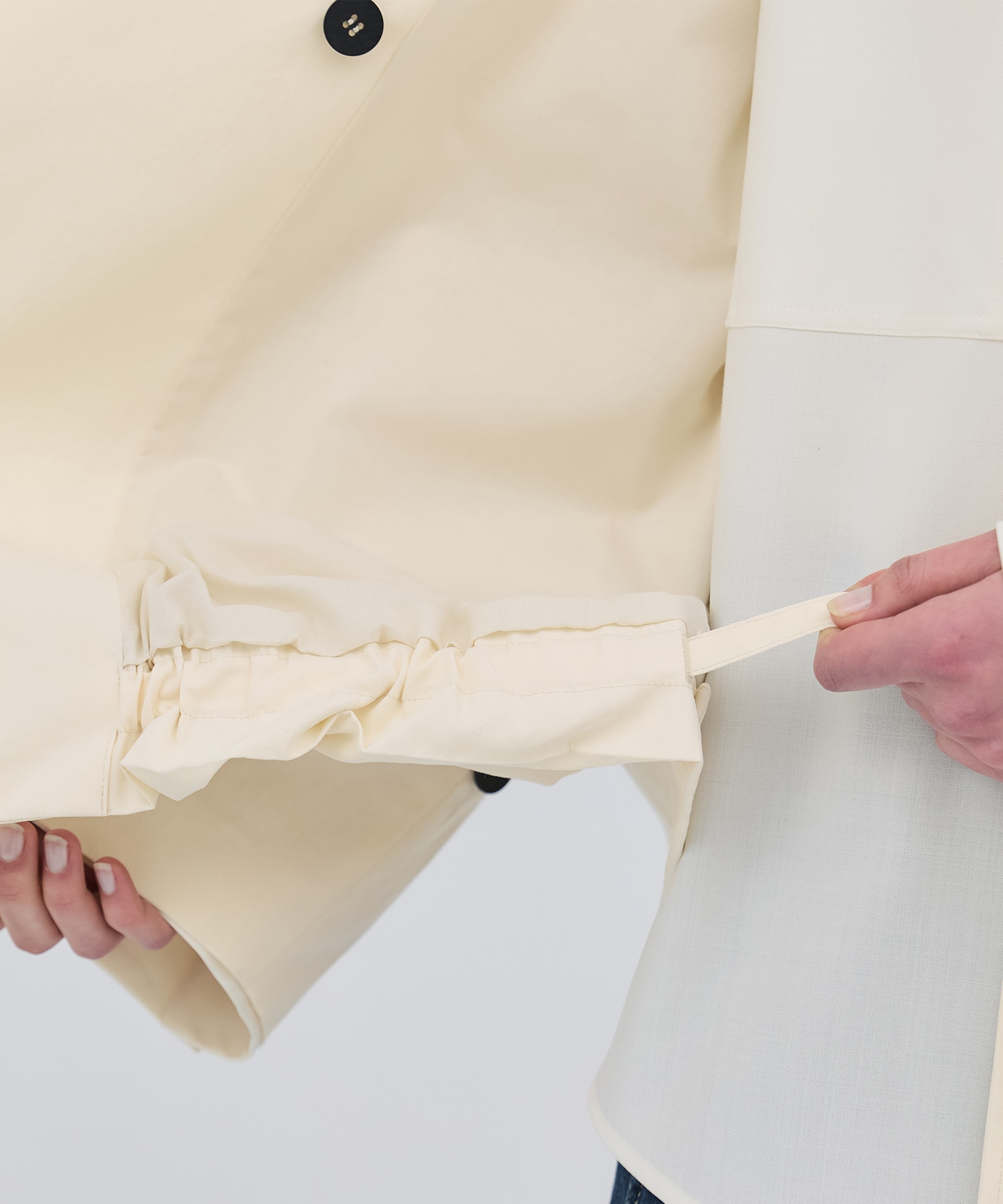 ファンネルネックショートトレンチコート