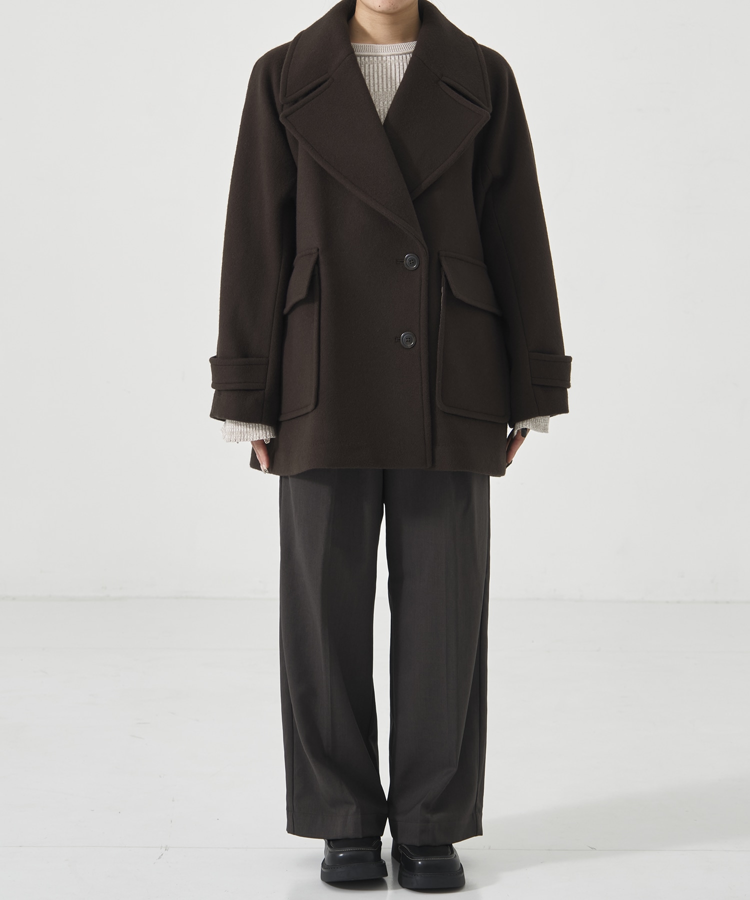 ワイドラペルコート