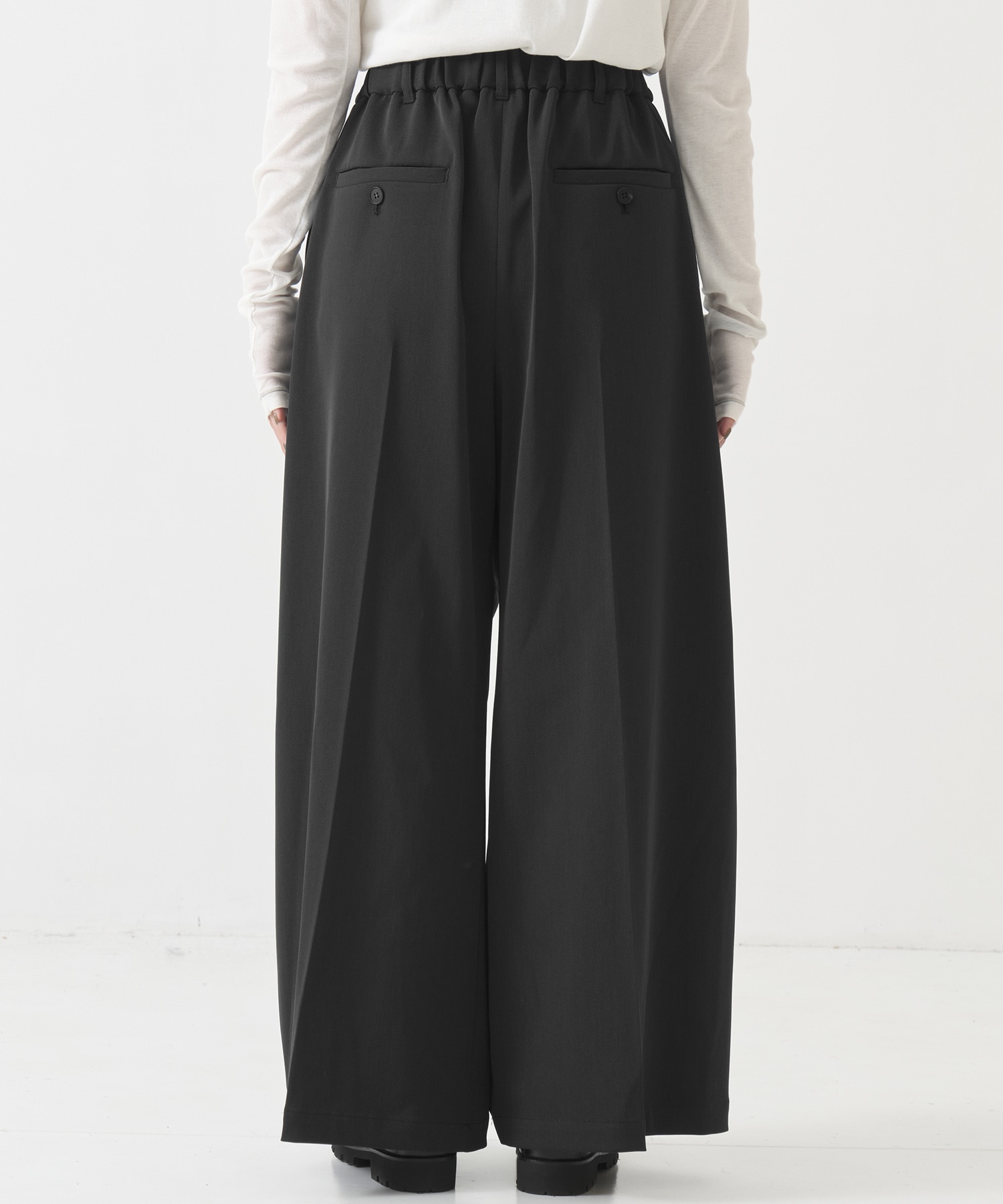 シルキーツイルアシメタックパンツ