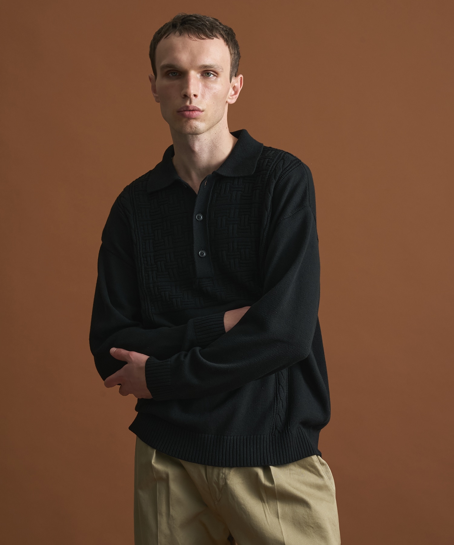 ブザムニットポロ