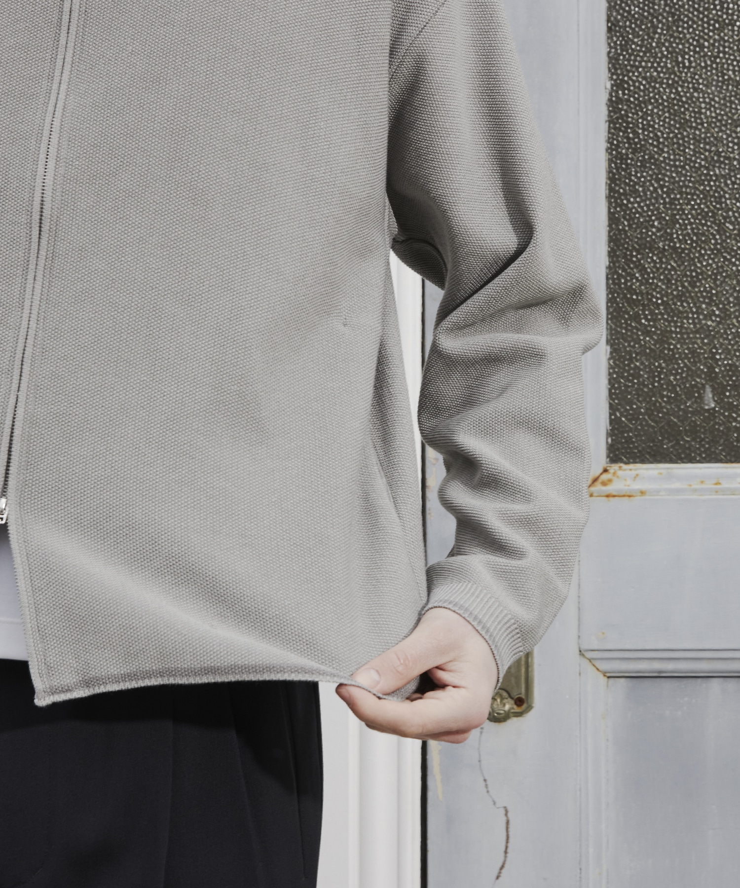 ジップアップクルーネックカーデ