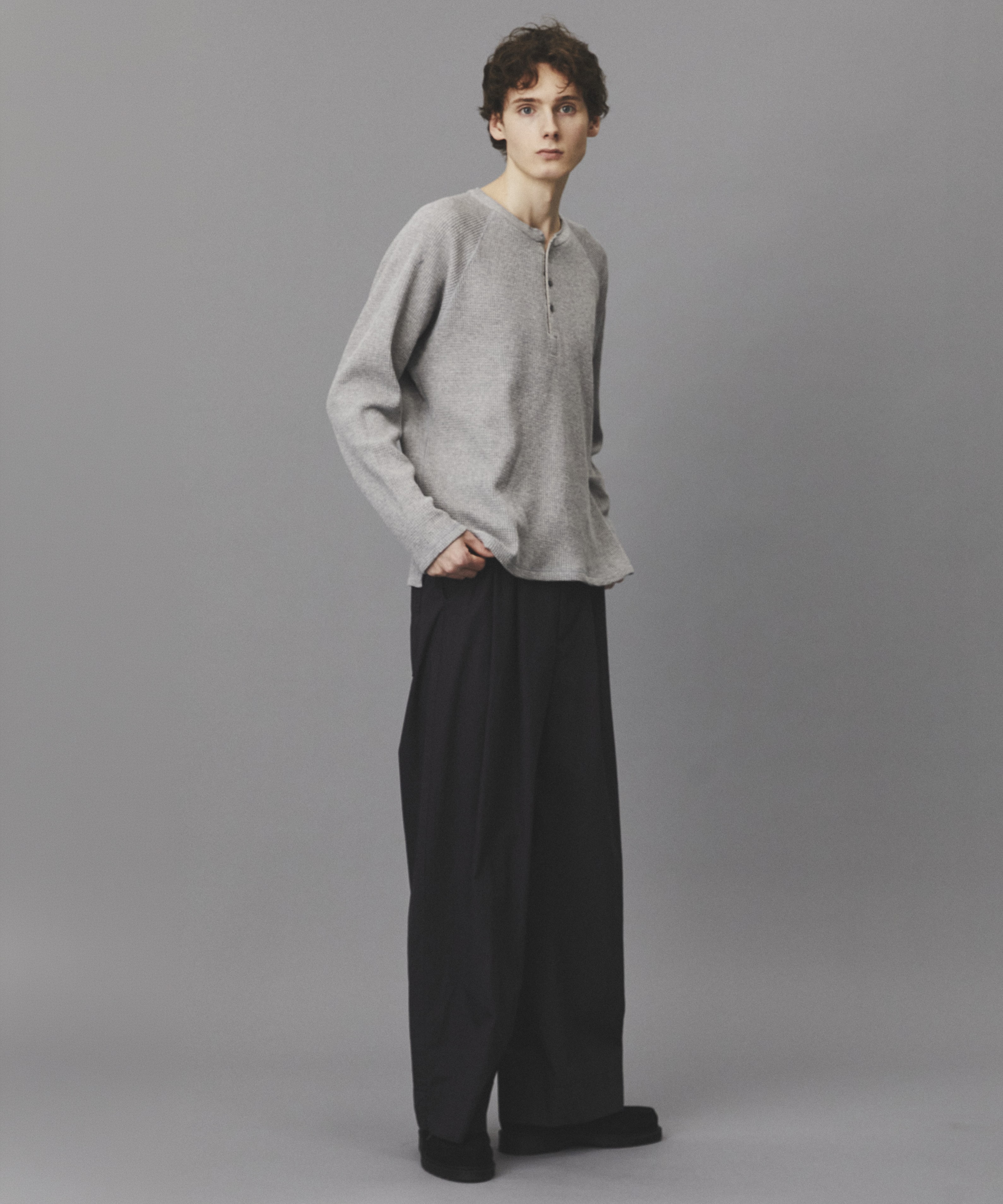 サーマルヘンリーネックTEE