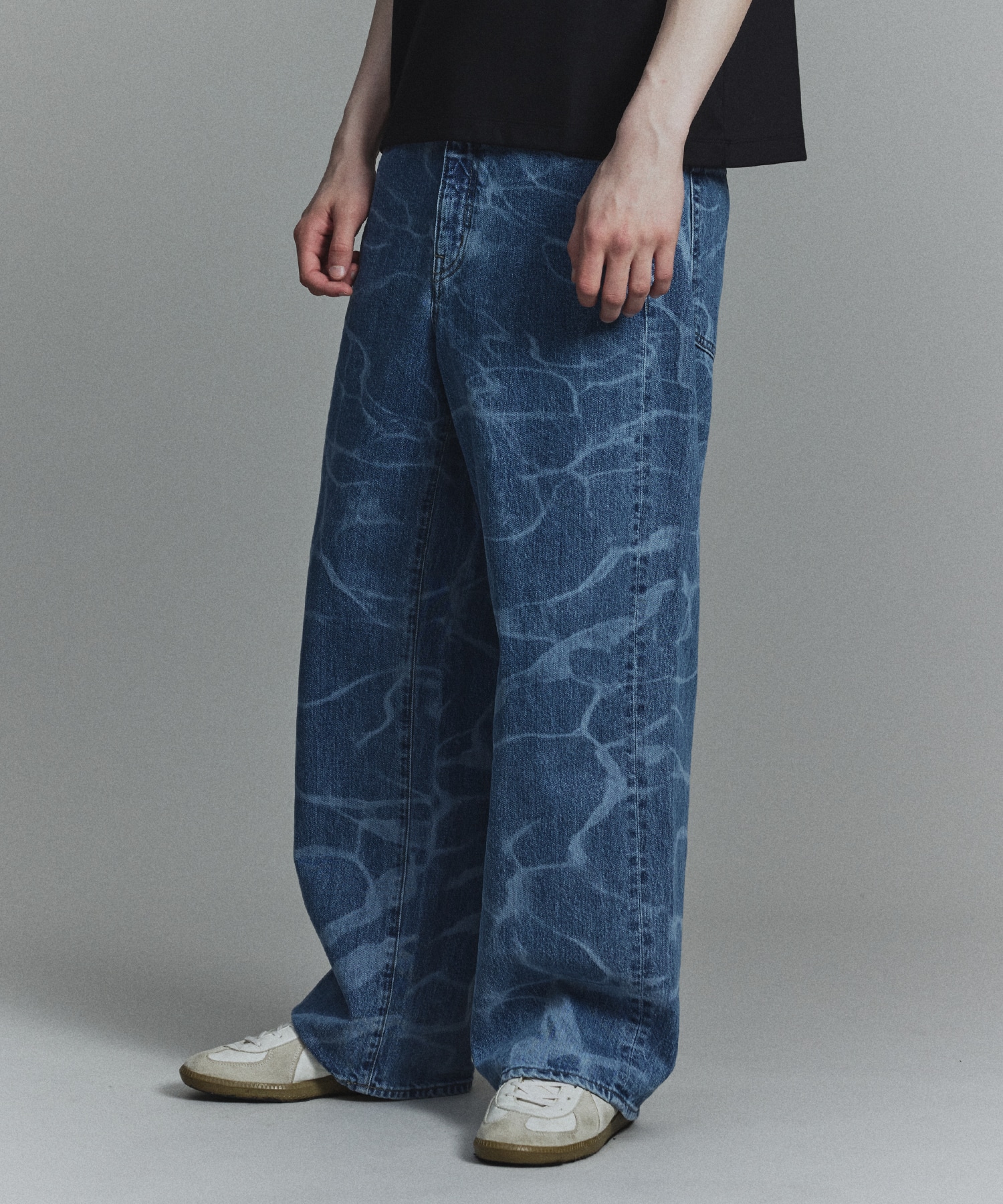 PUBLIC DENIM ART SEA