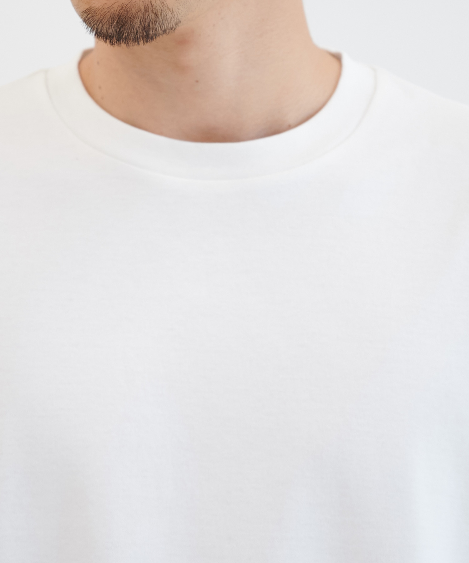 黄ばまないTEE