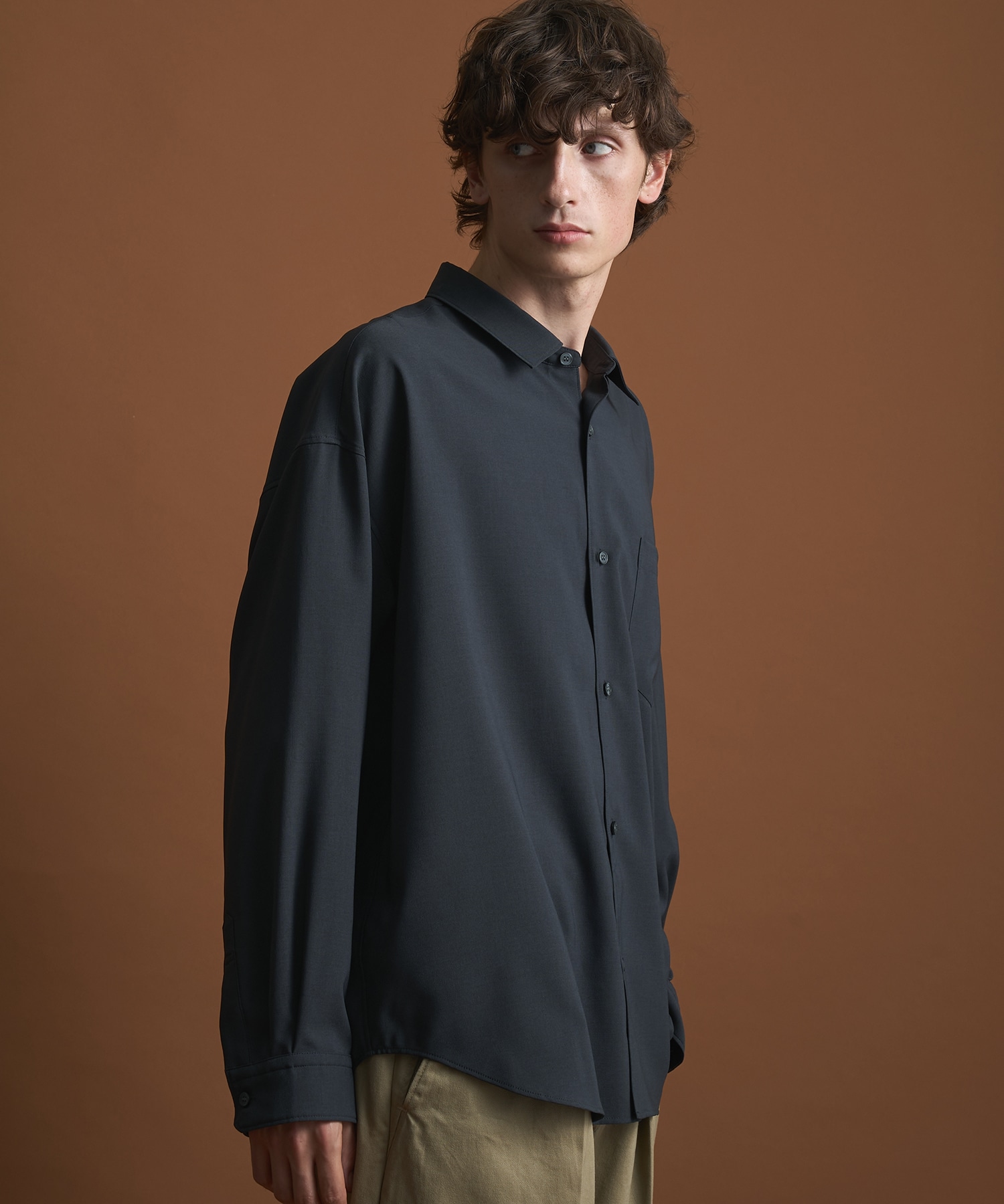 コンフォートリラックスレギュラーシャツ