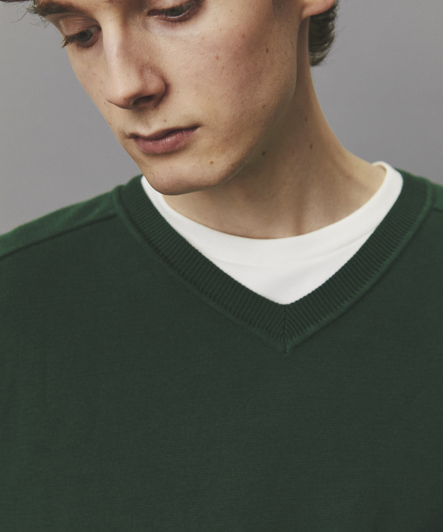 シルクブレンドVネックニット