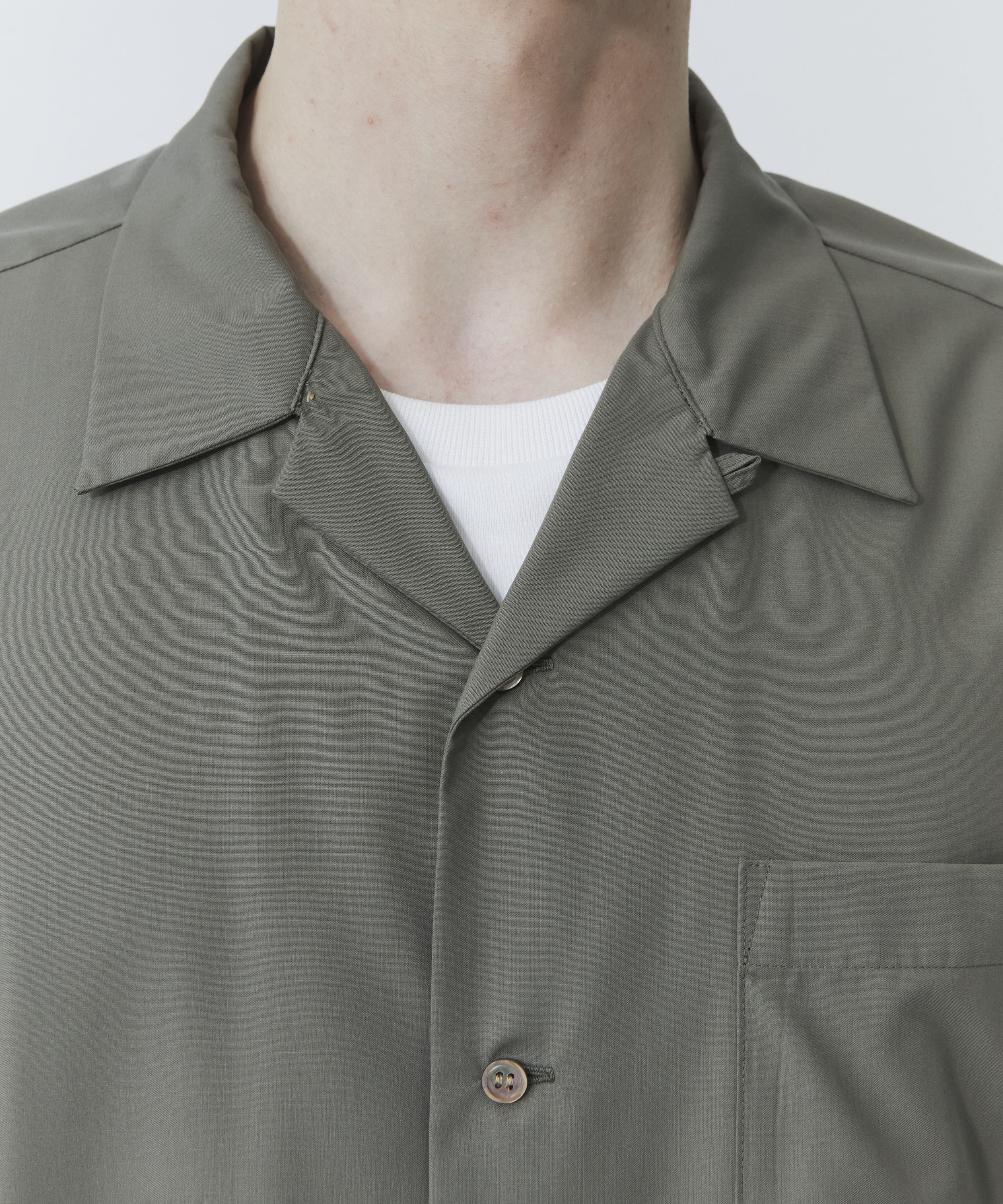 シルキータッチオープンカラーシャツ