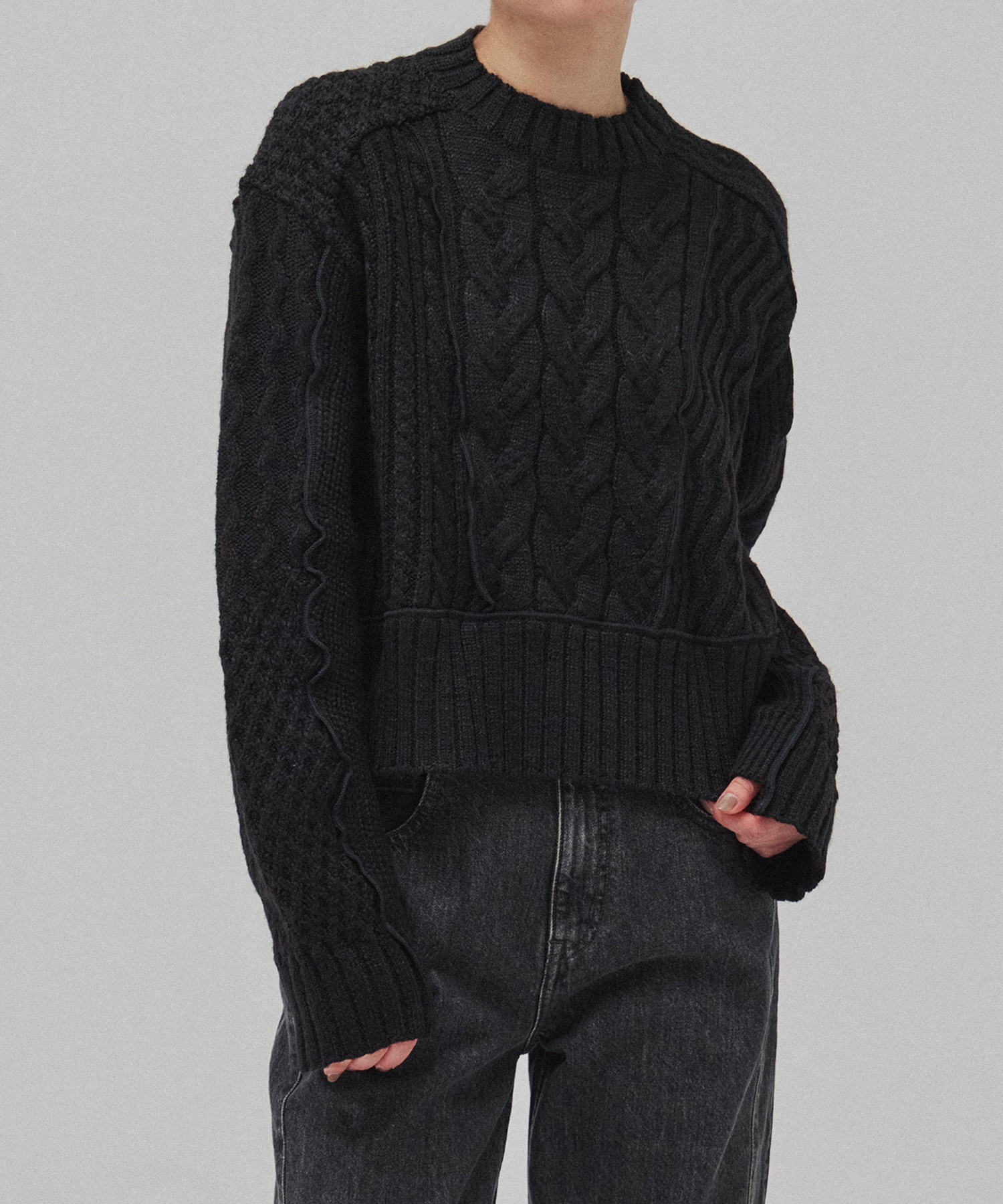 ケーブルパッチワークニット