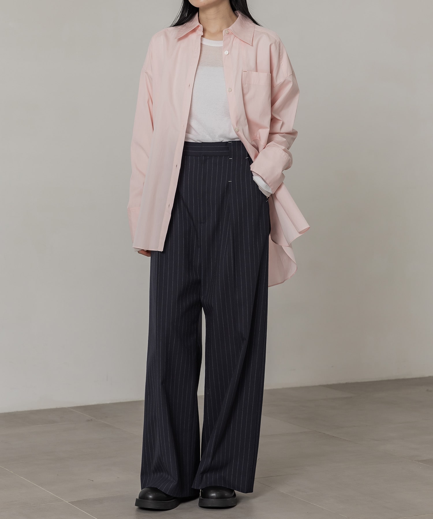 ハイウエストストレートタックパンツ