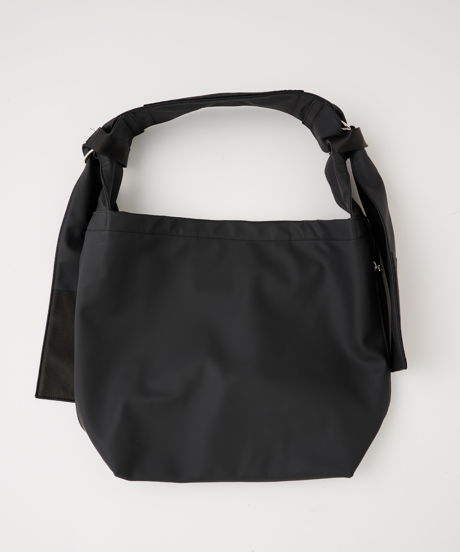 yrz タスキショルダーBAG M