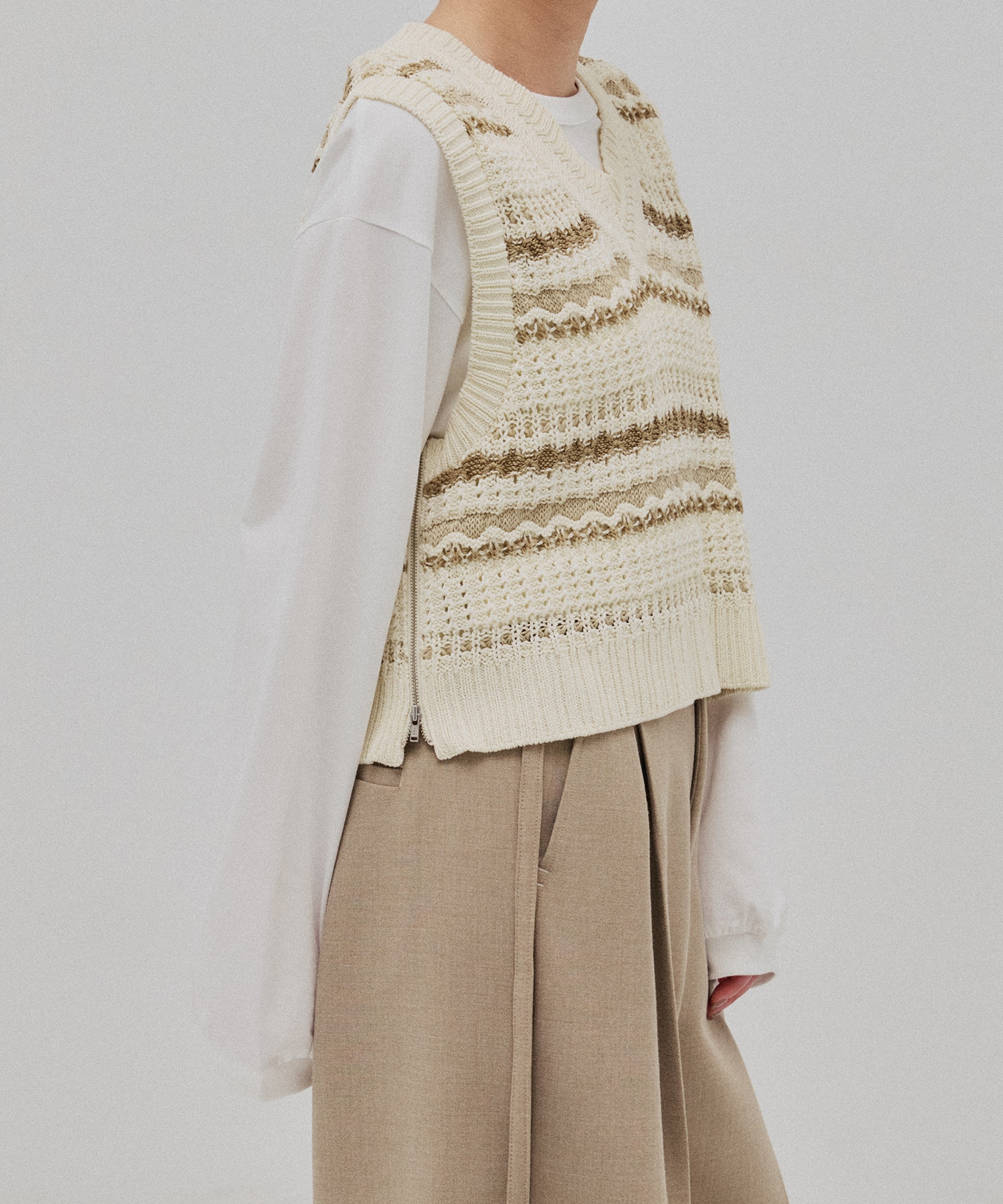 〈残りわずか〉ボーダーメッシュニットベスト