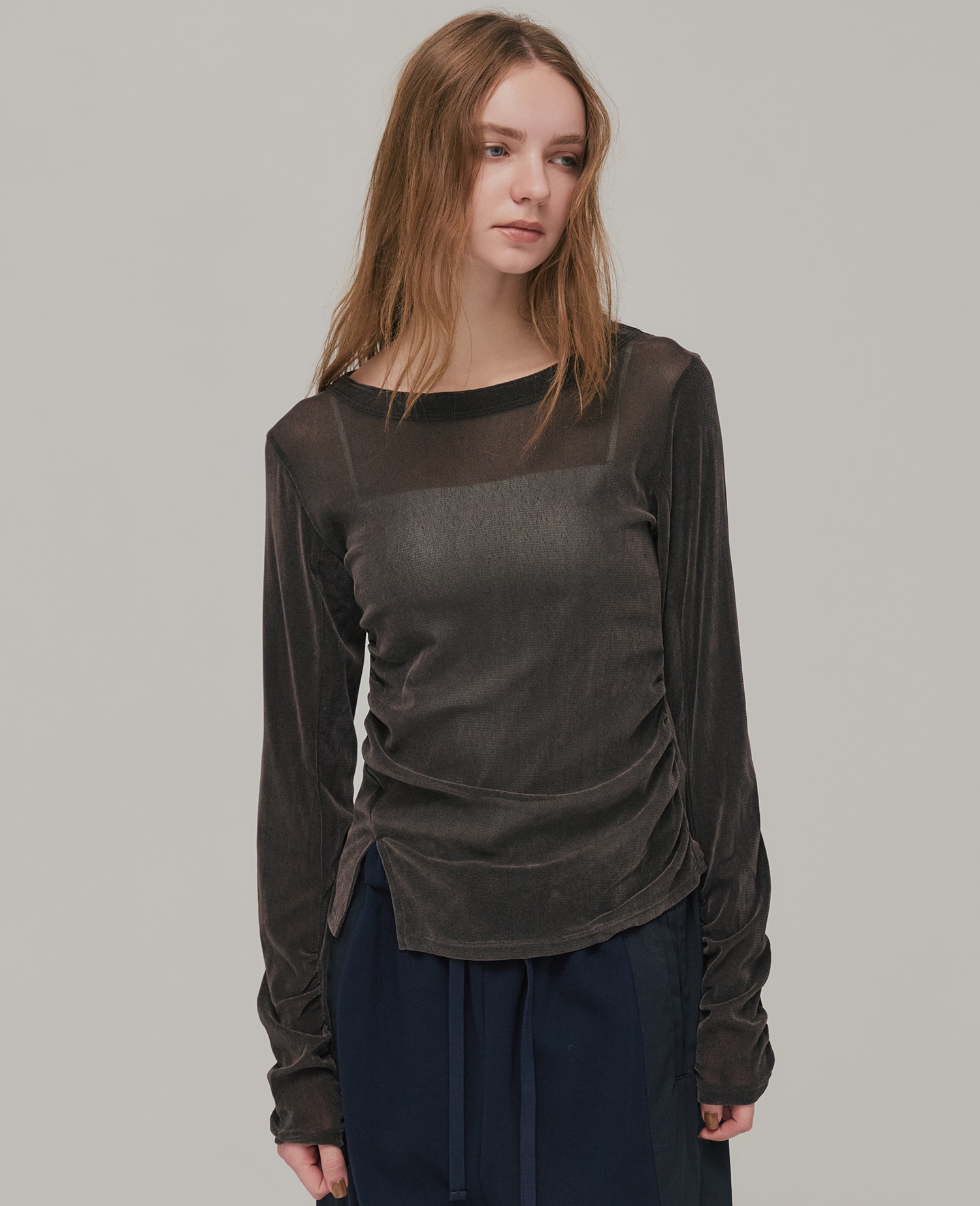 シャーリングベロアチュールスリットTOP