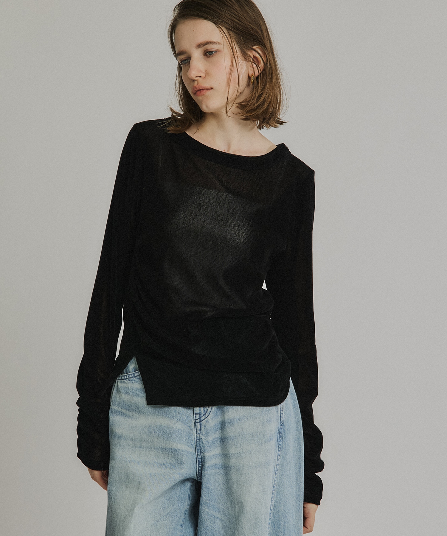 シャーリングベロアチュールスリットTOP