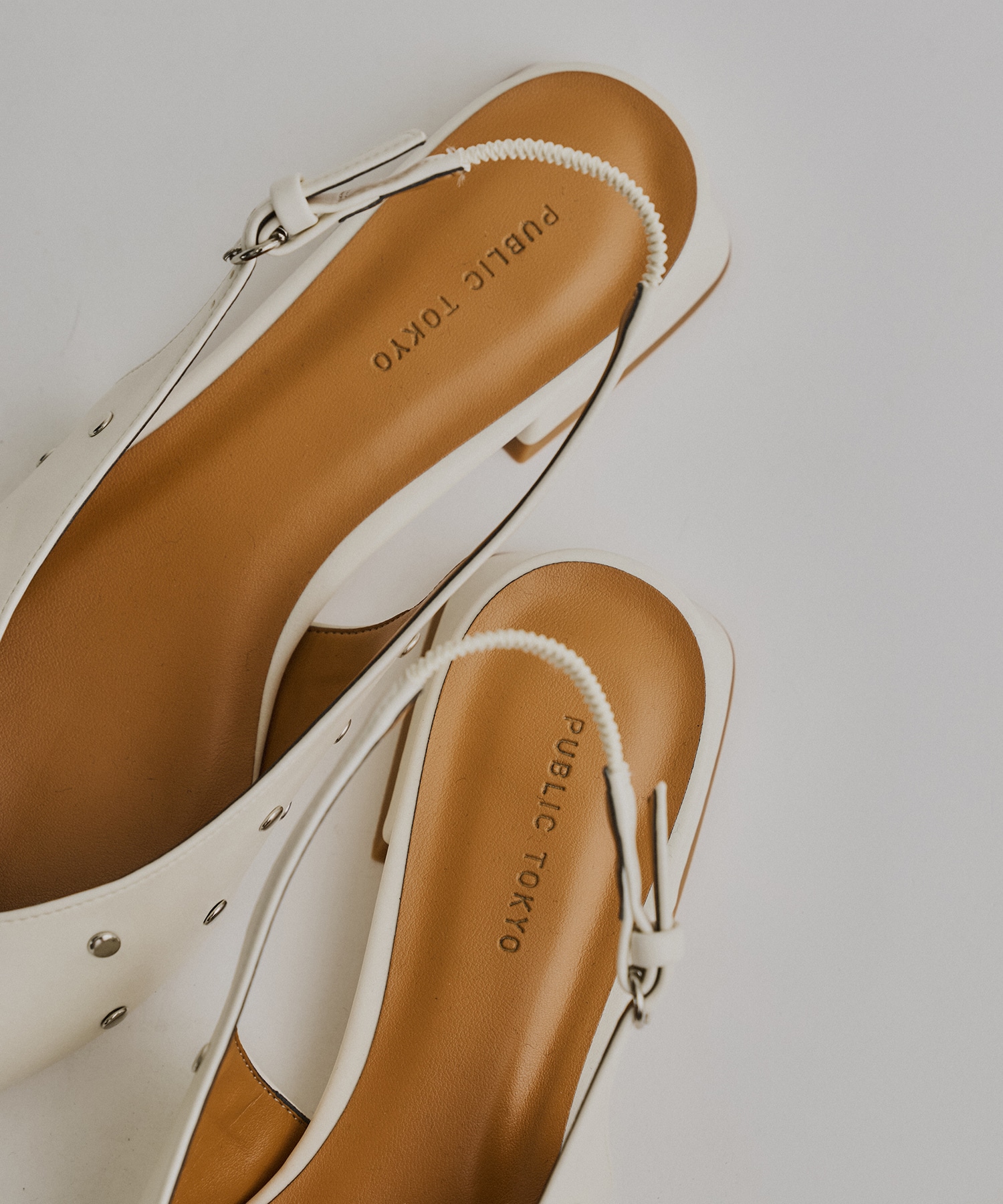 スタッズミュール